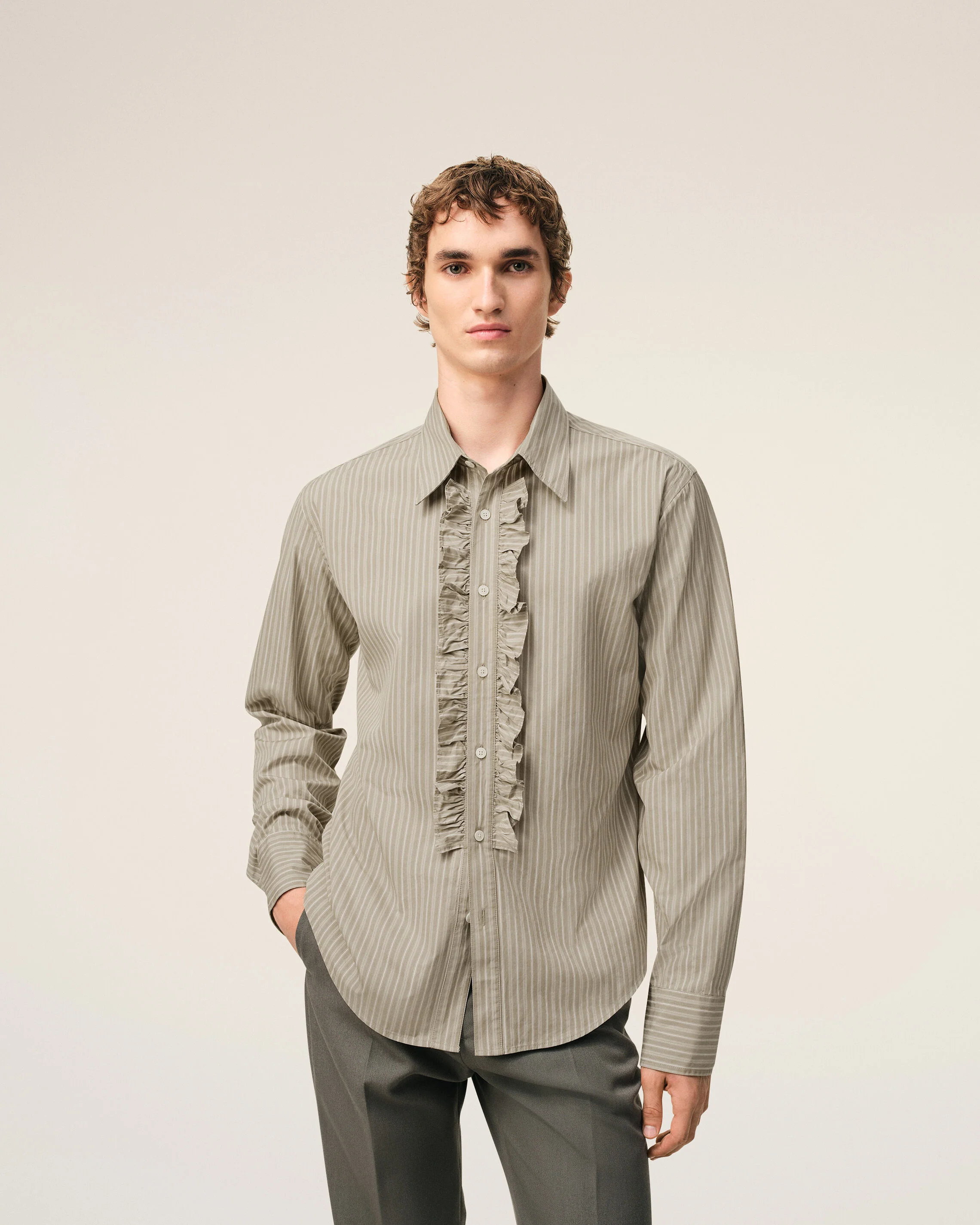 Chemise Jabot Beige Ajustée Manches Longues en Coton - Image 3