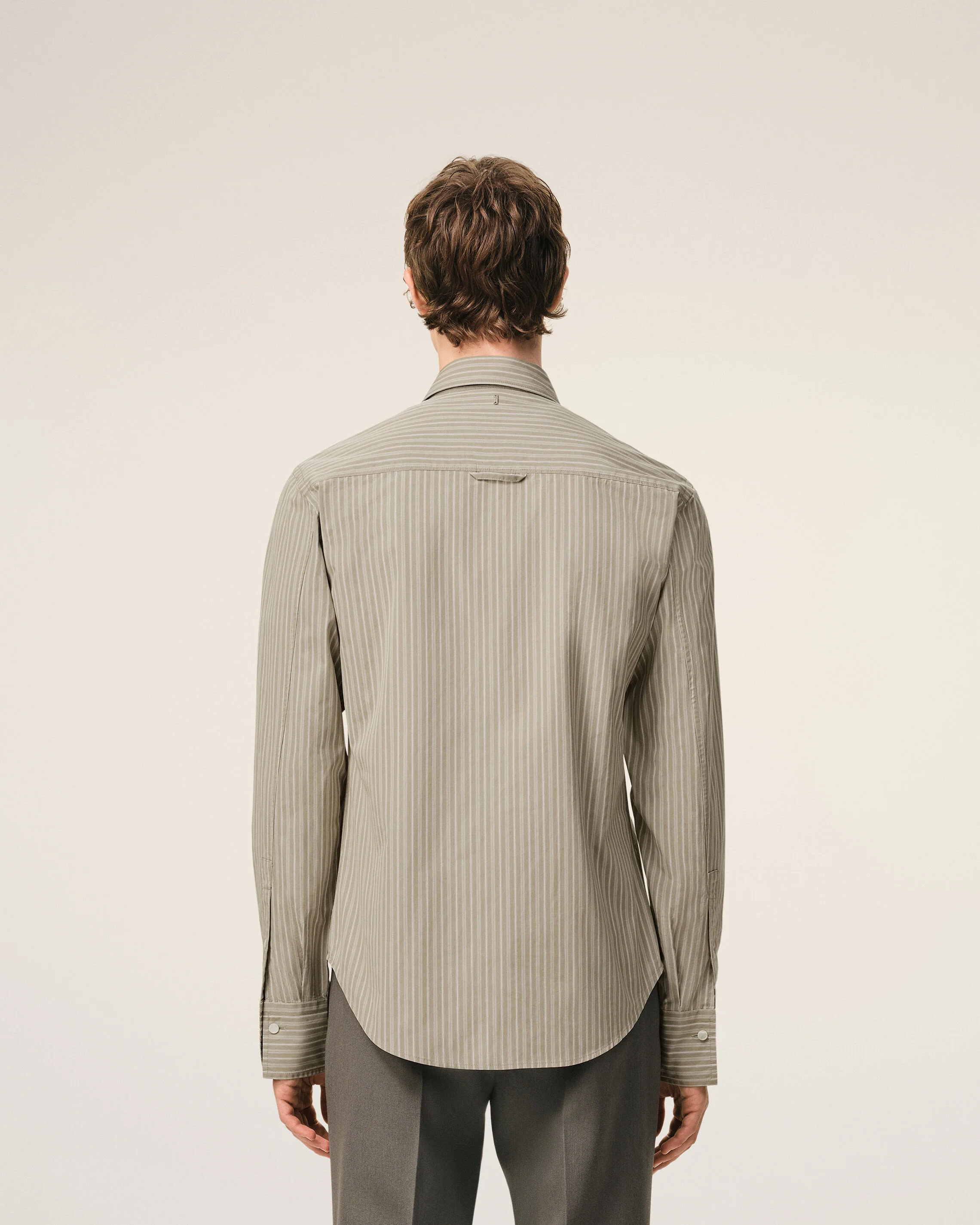 Chemise Jabot Beige Ajustée Manches Longues en Coton - Image 5