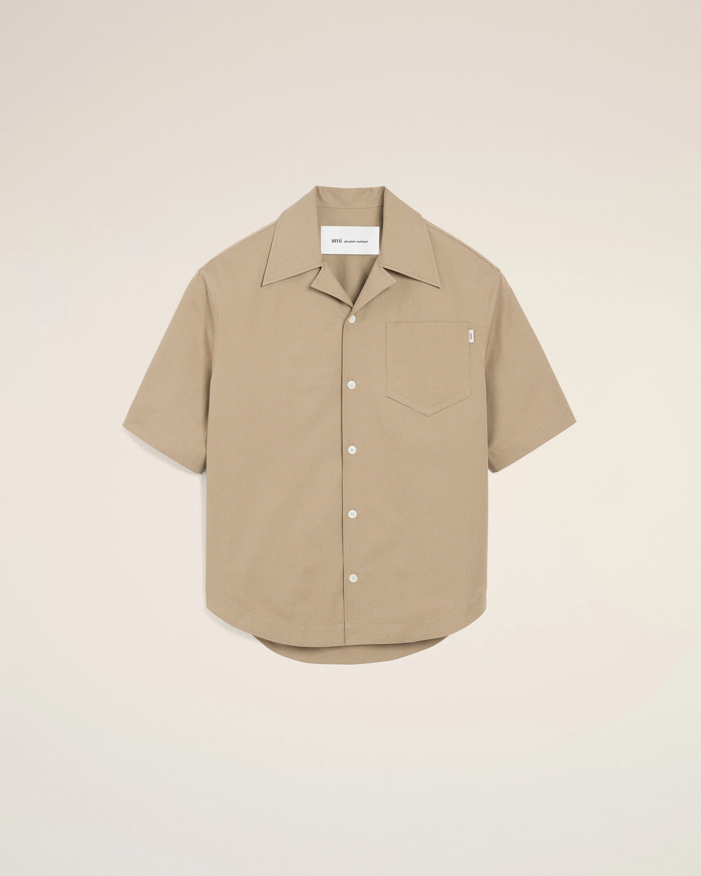 Chemise Large Beige Manches Courtes Col Requin en Coton - Image 7