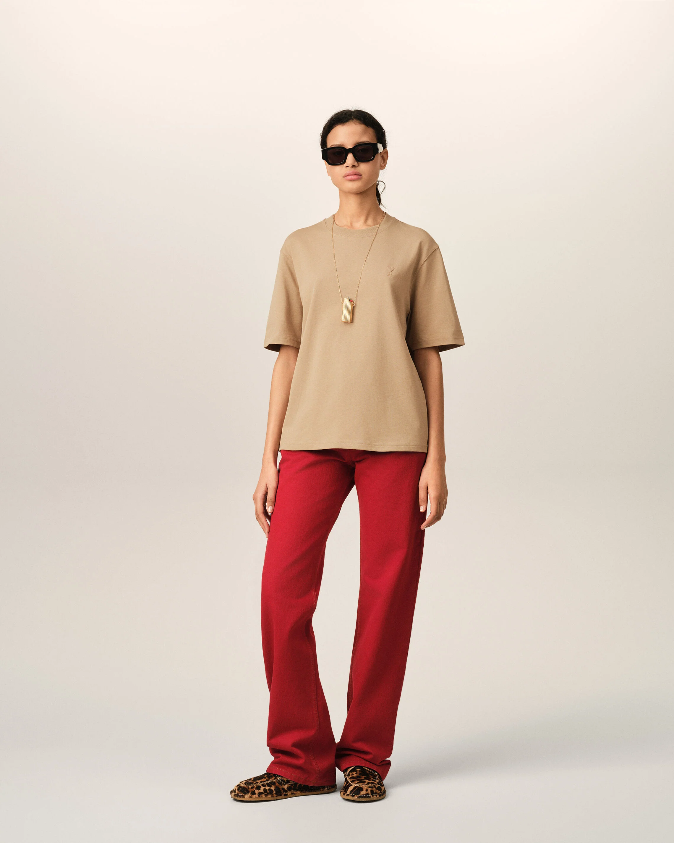 T-shirt beige en coton Ami de Coeur embossé - Image 9