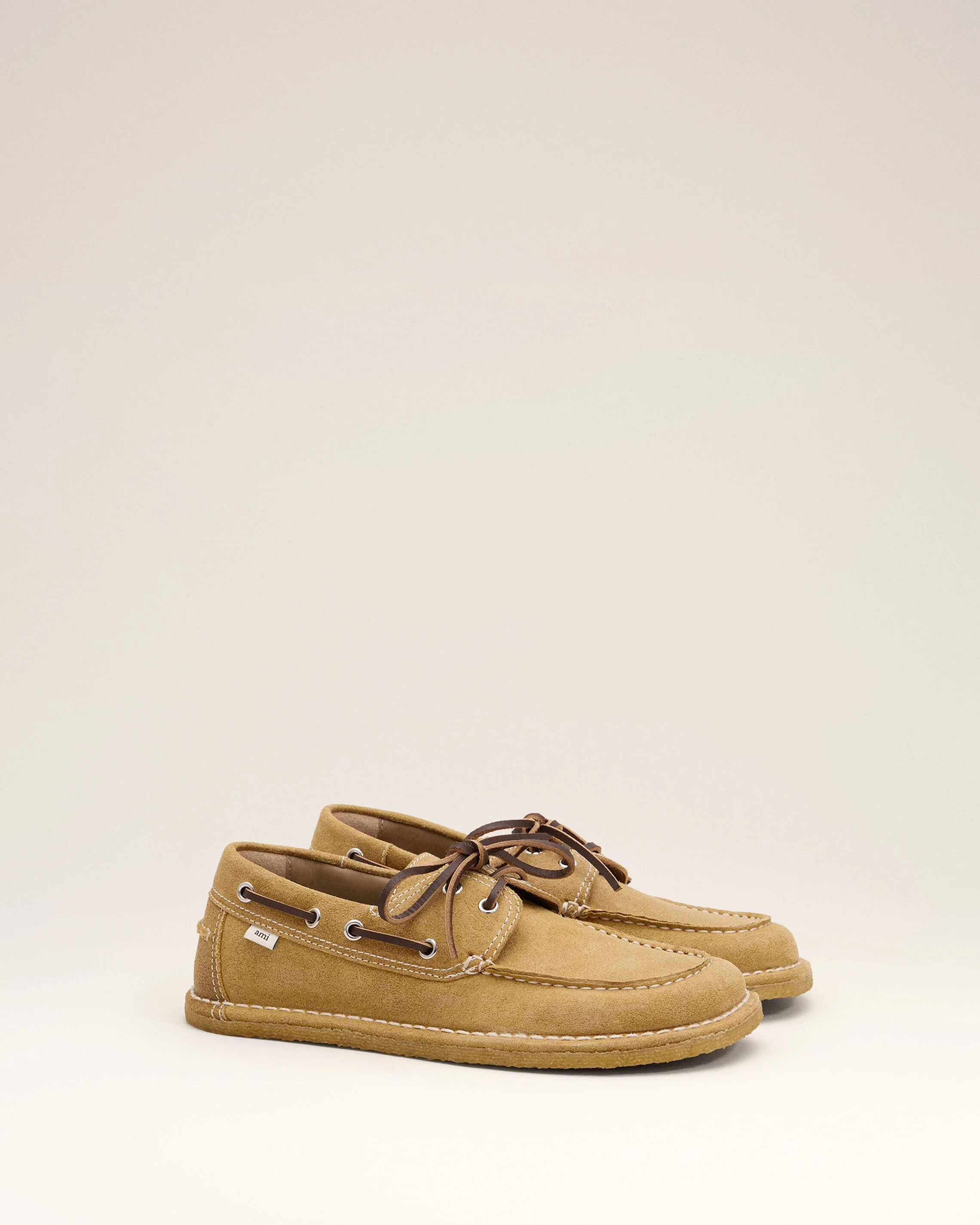 Chaussures bateau beiges en cuir de veau - Image 8