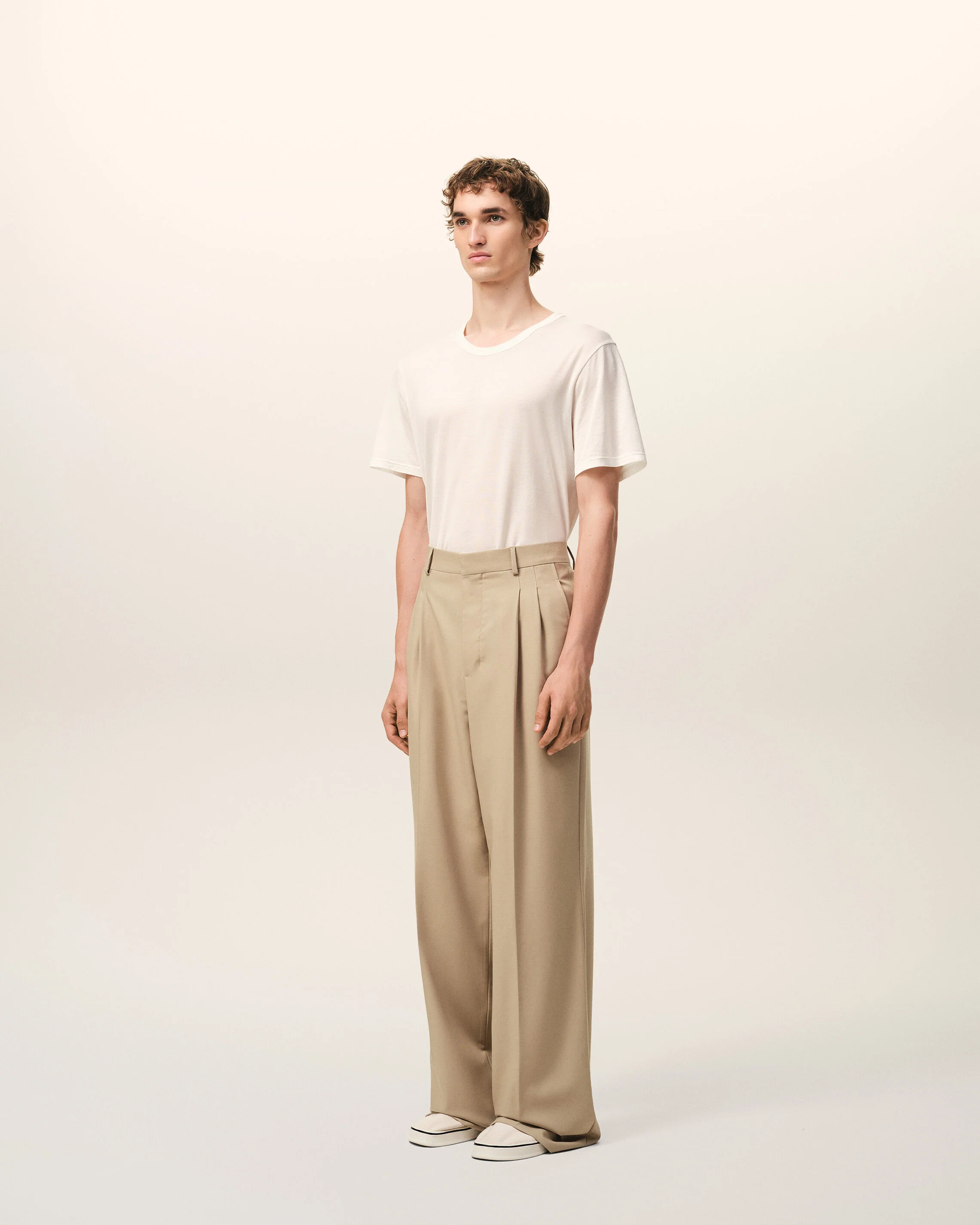 Pantalon Large Beige Taille Basse en Laine Vierge - Image 6