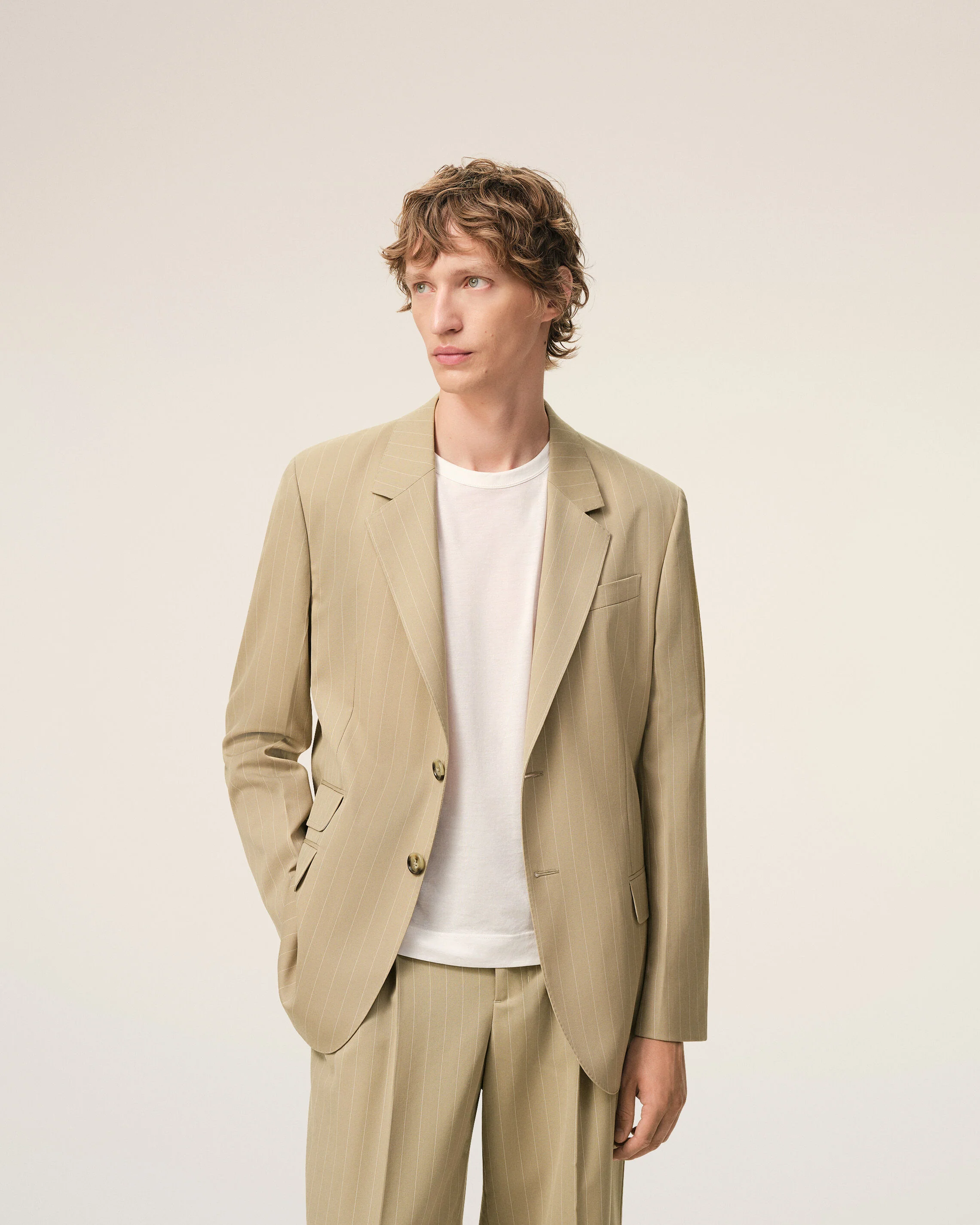 Veste Droite Simple Boutonnage Beige en Laine Vierge - Image 3