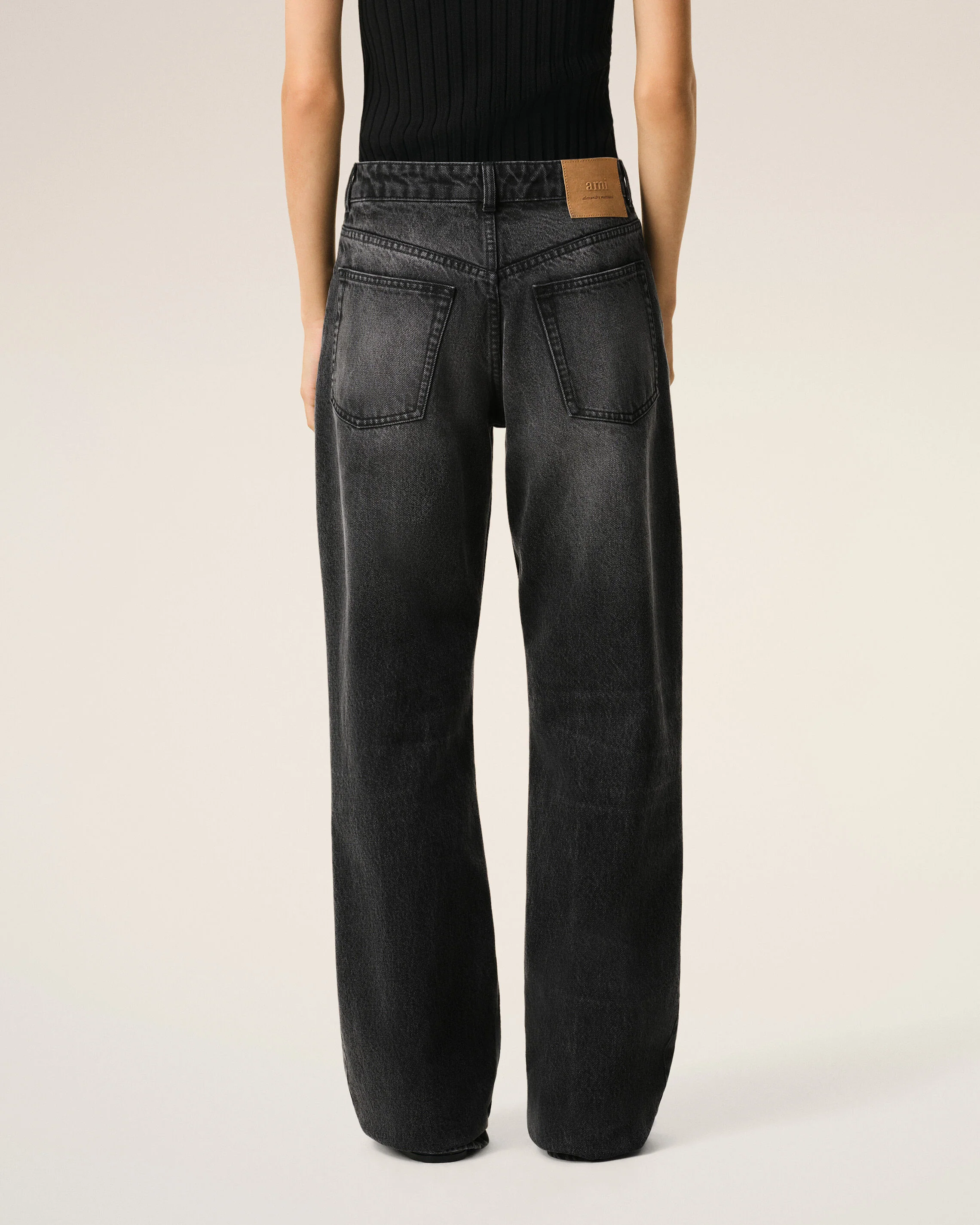 Jean Noir Coupe Large en Coton - Image 4