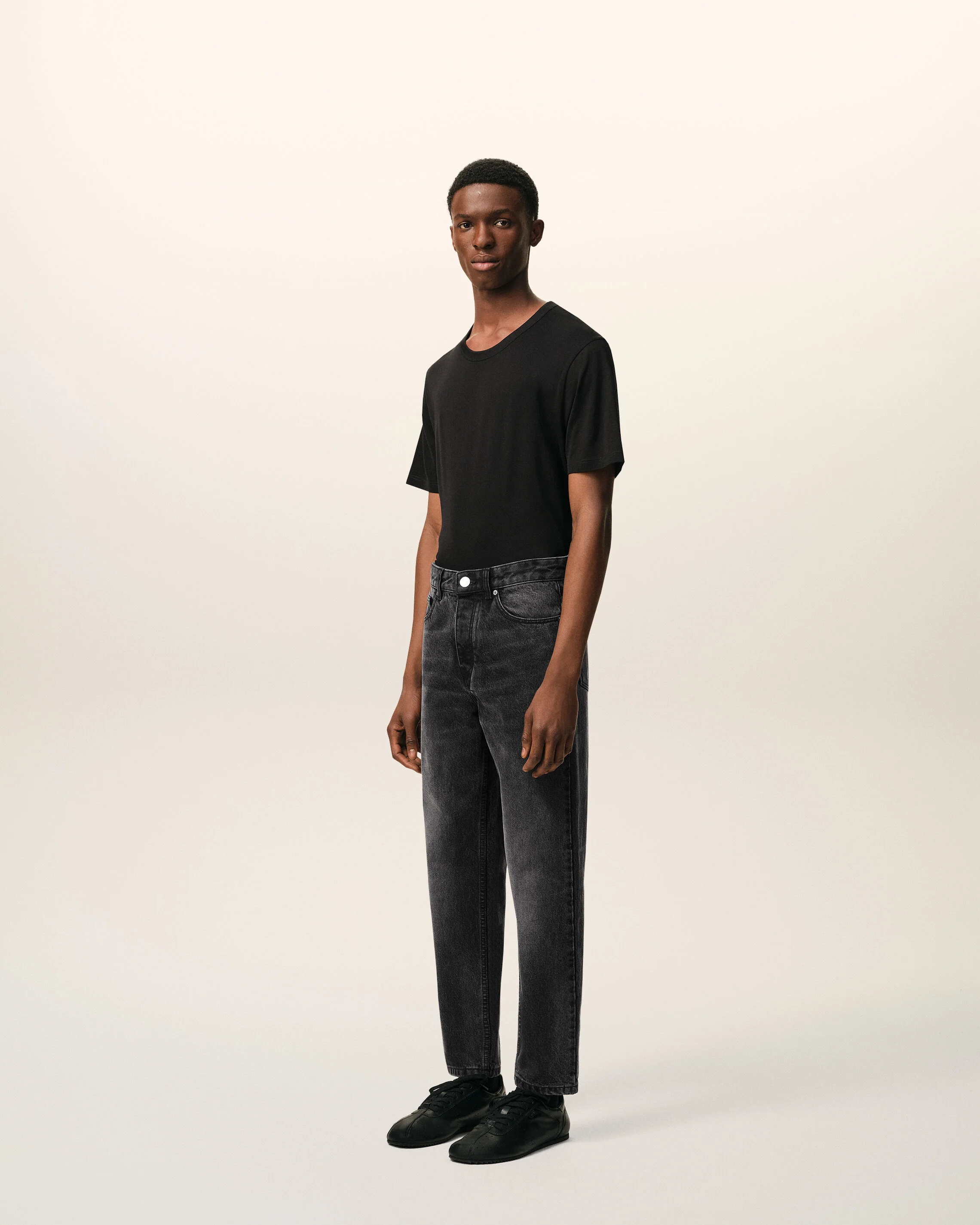 Jean Noir Coupe Tapered en Coton - Image 6