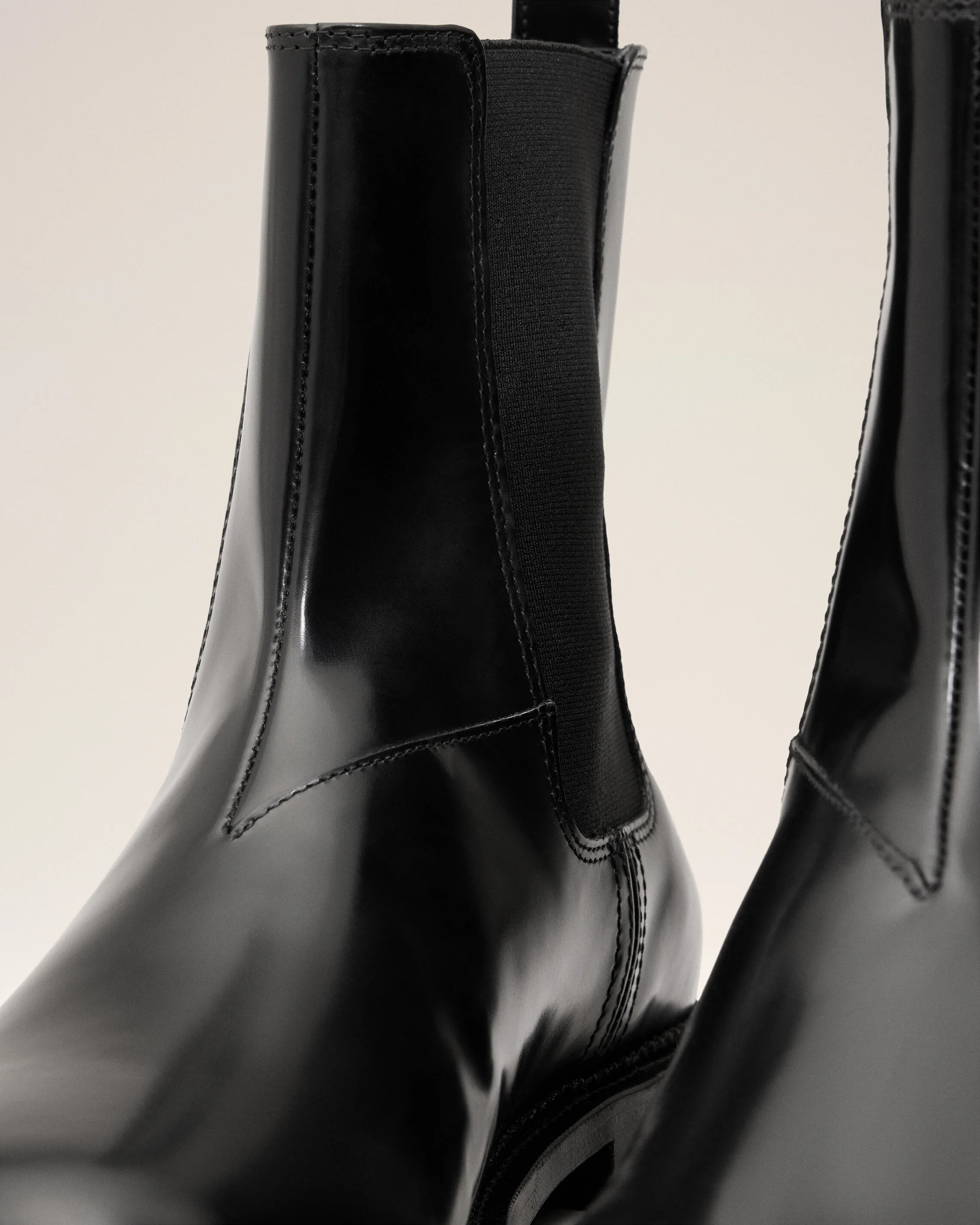 Bottines Chelsea Noires A Bout Anatomique En Cuir - Image 5