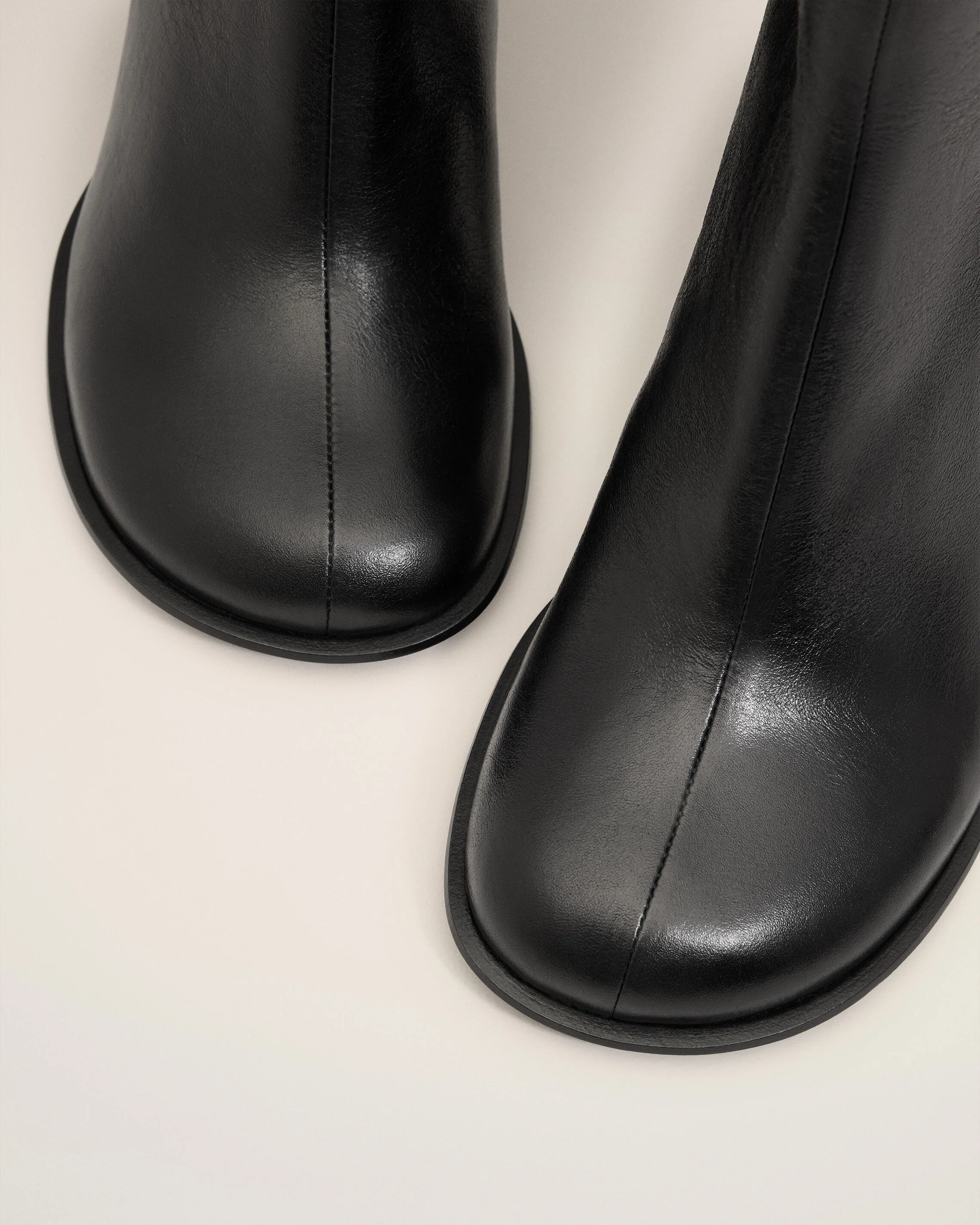 Bottes Piano Noires A Bout Anatomique En Cuir - Image 5