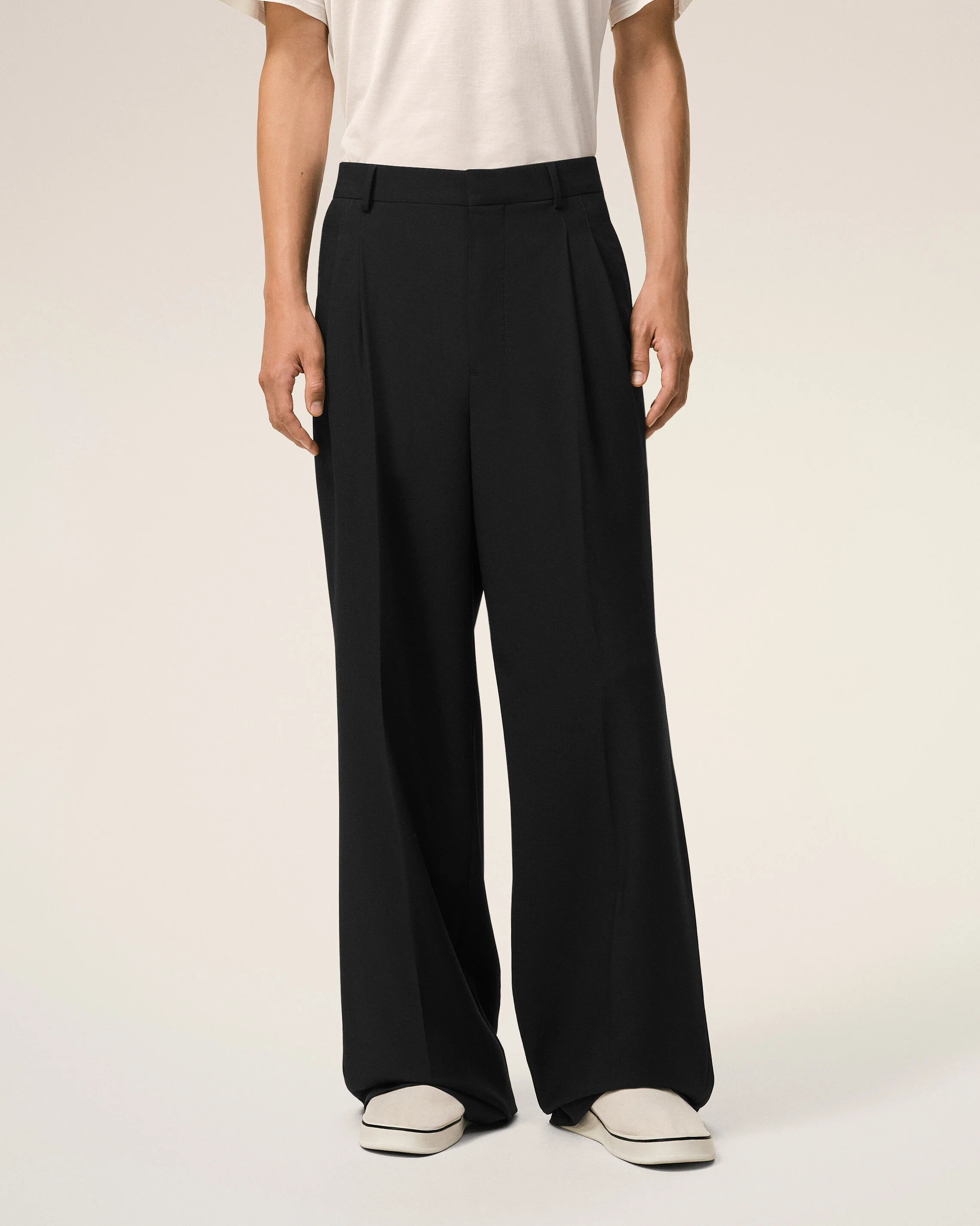Pantalon Large Noir Taille Basse en Laine Vierge - Image 3