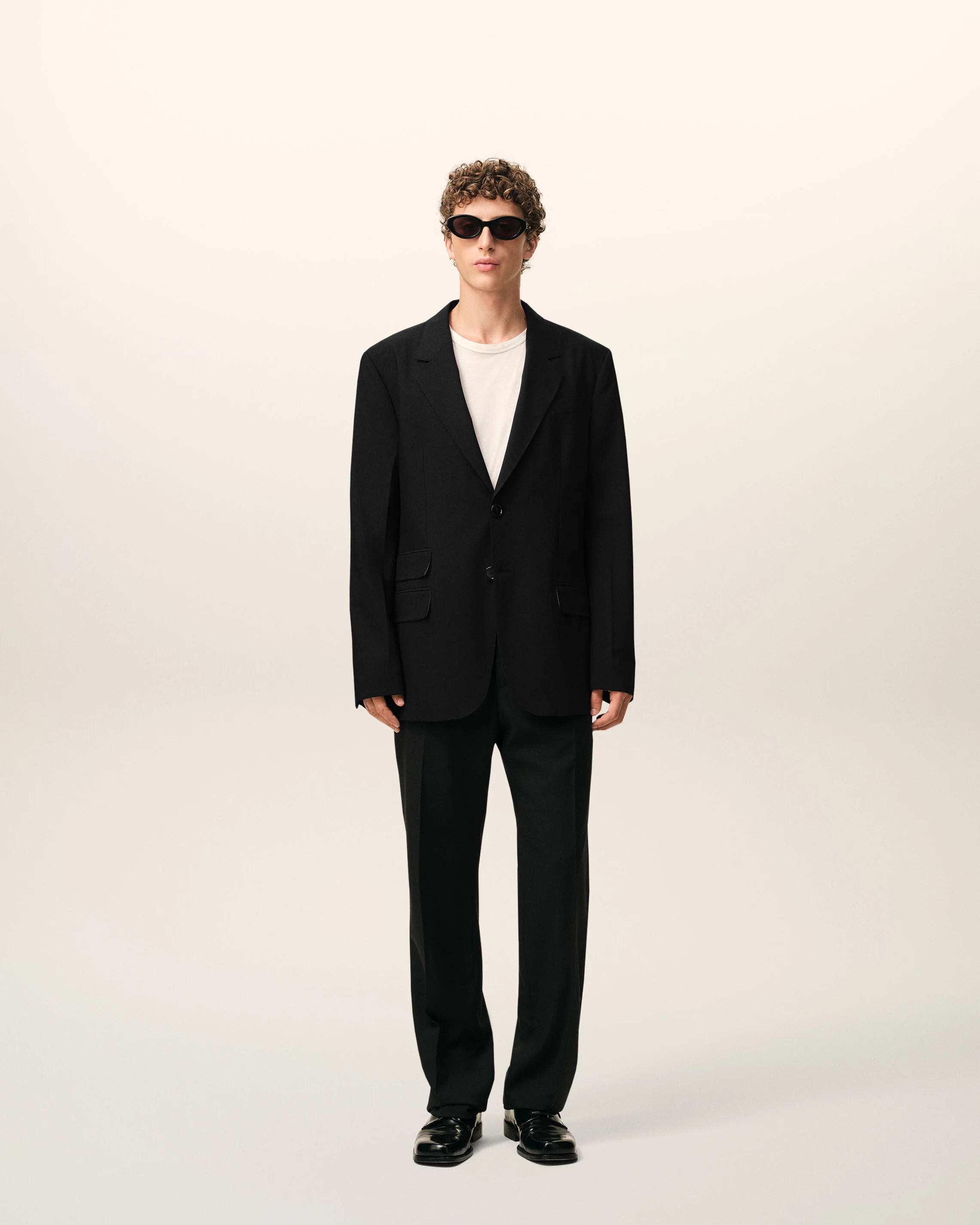 Veste Droite Simple Boutonnage Noire en Laine Vierge - Image 2
