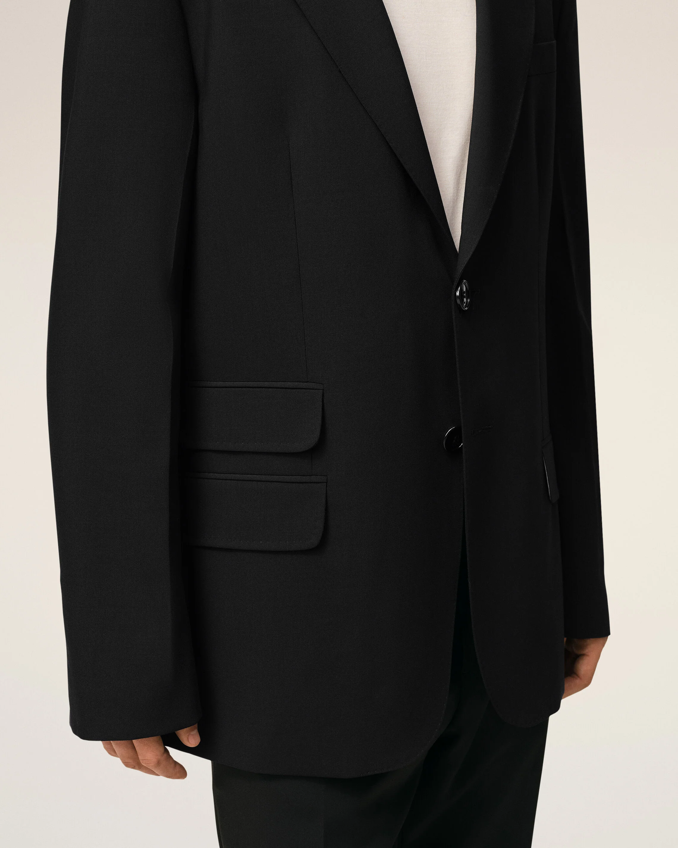 Veste Droite Simple Boutonnage Noire en Laine Vierge - Image 4