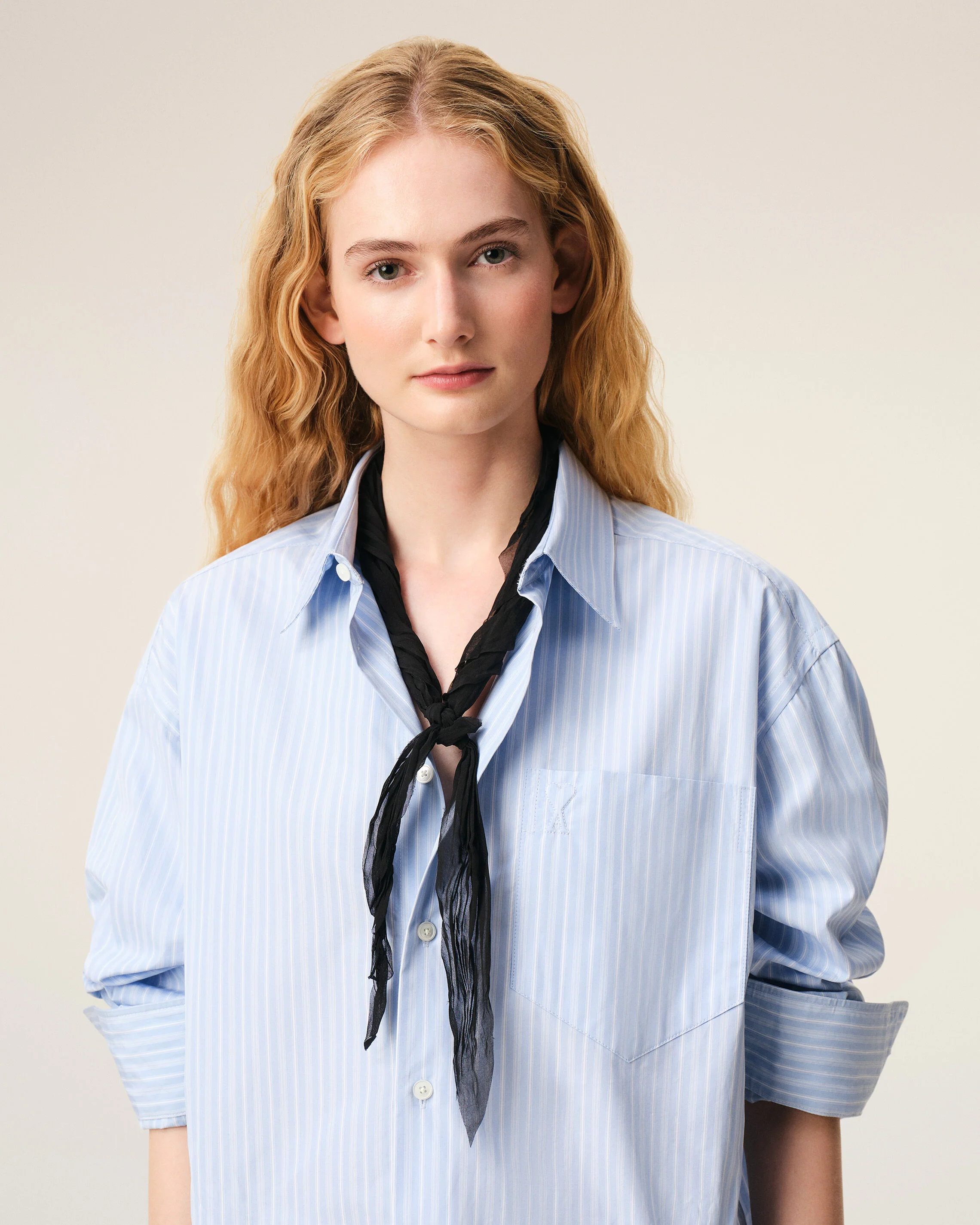 Foulard Noir Froissé - Image 7