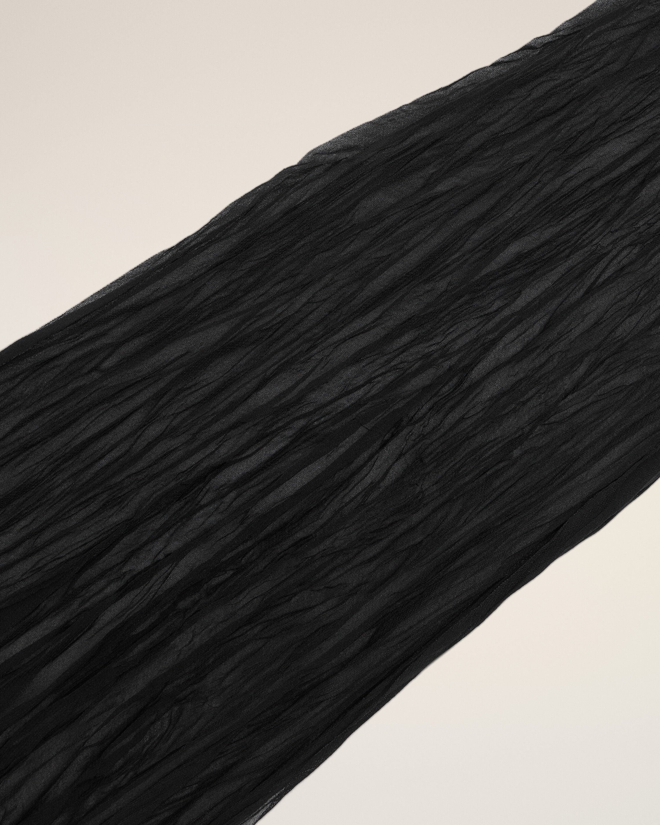 Foulard Noir Froissé - Image 9