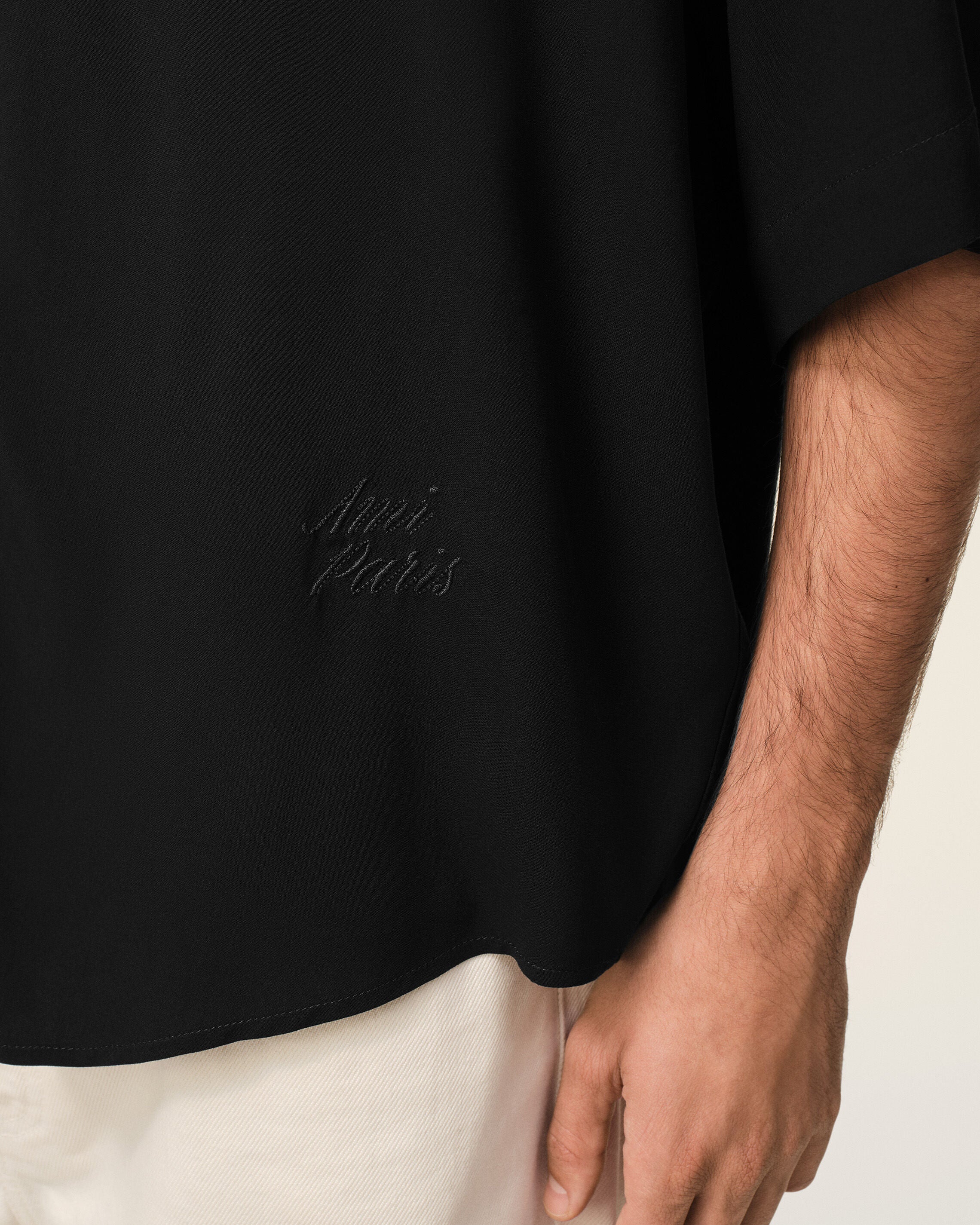 Chemise Boxy Noire Manches Courtes Ami Paris Brodé - Image 4