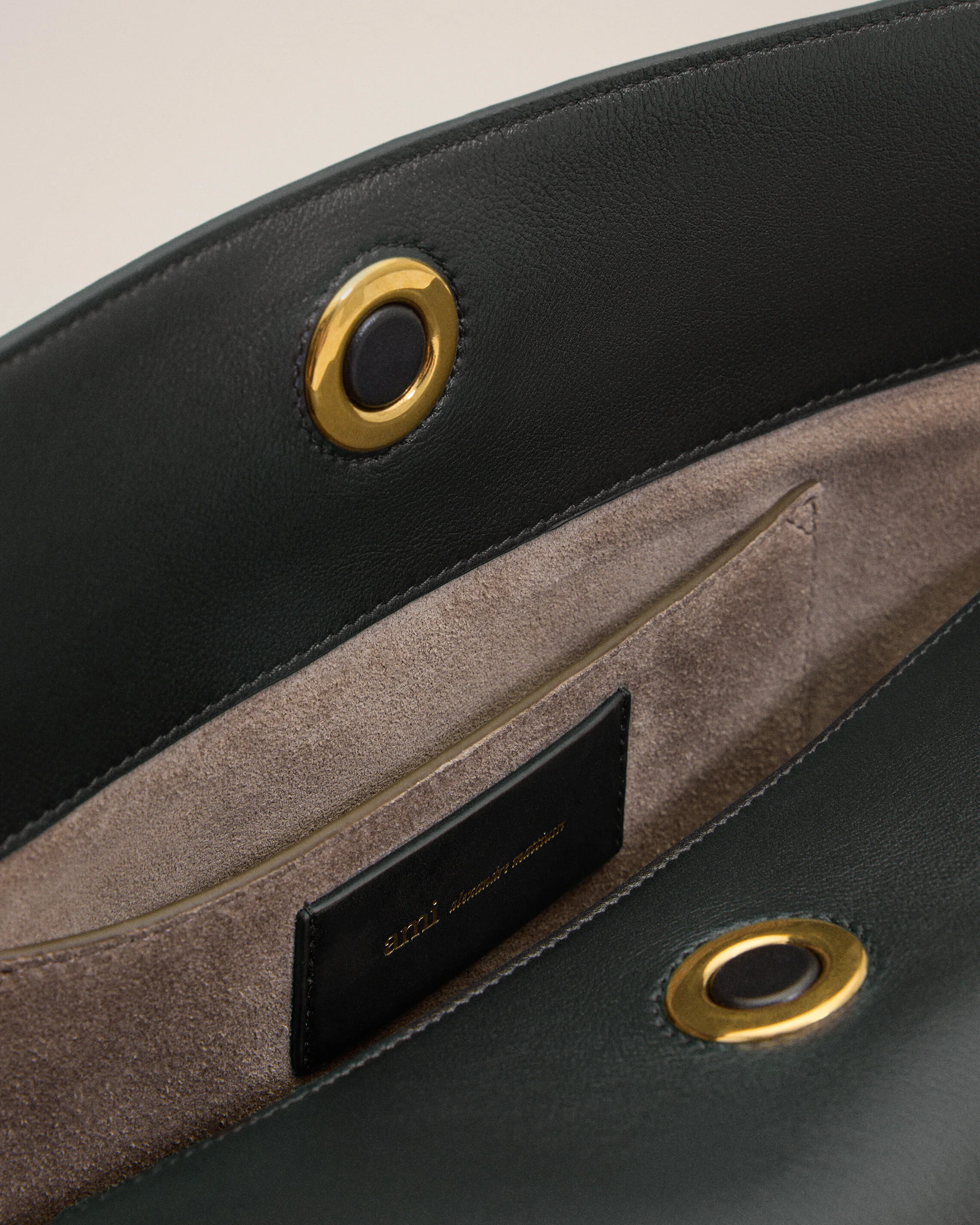 Sac Carrousel moyen noir en cuir de veau - Image 14