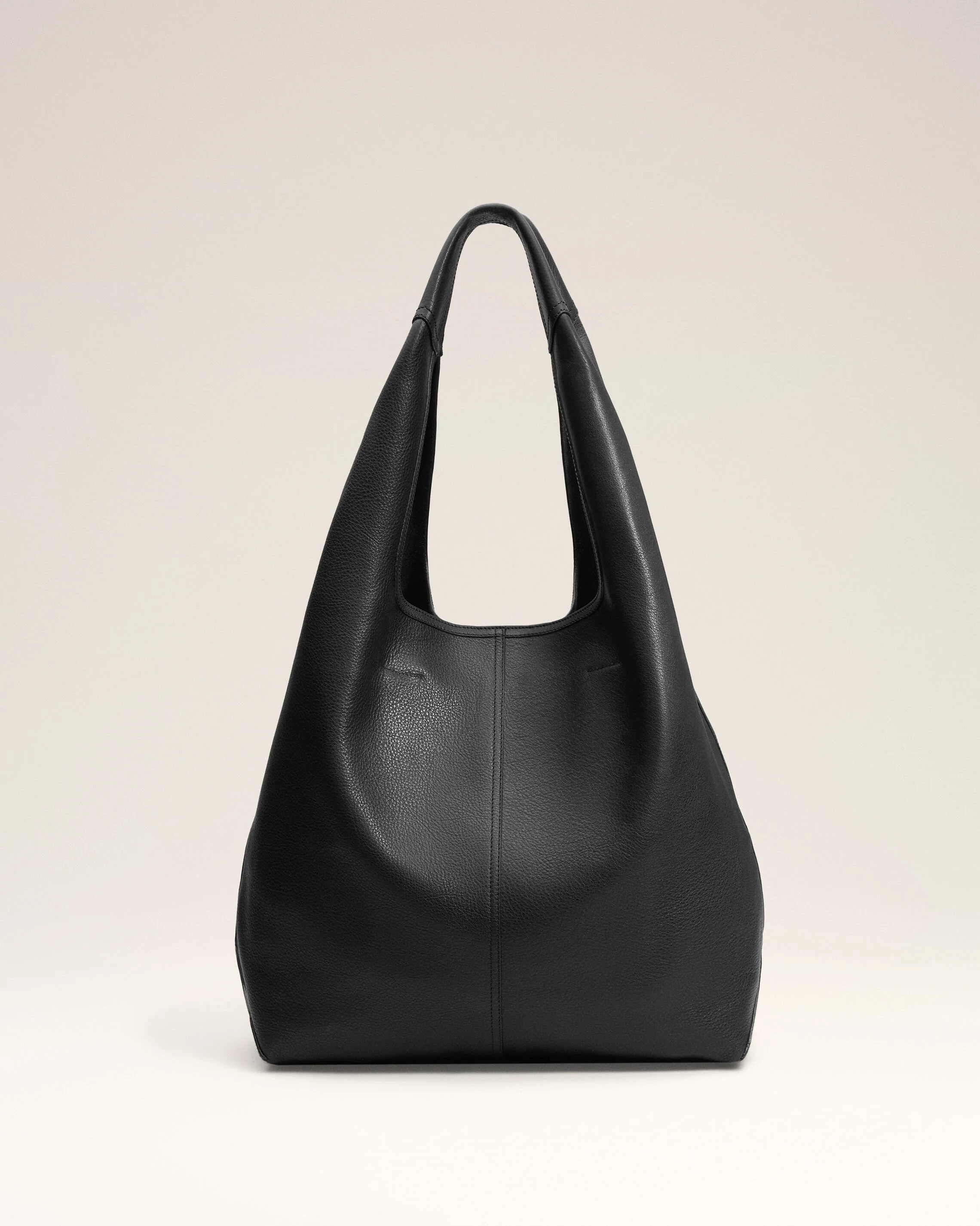 Sac Hobo Etienne Noir en Cuir De Taurillon - Image 11