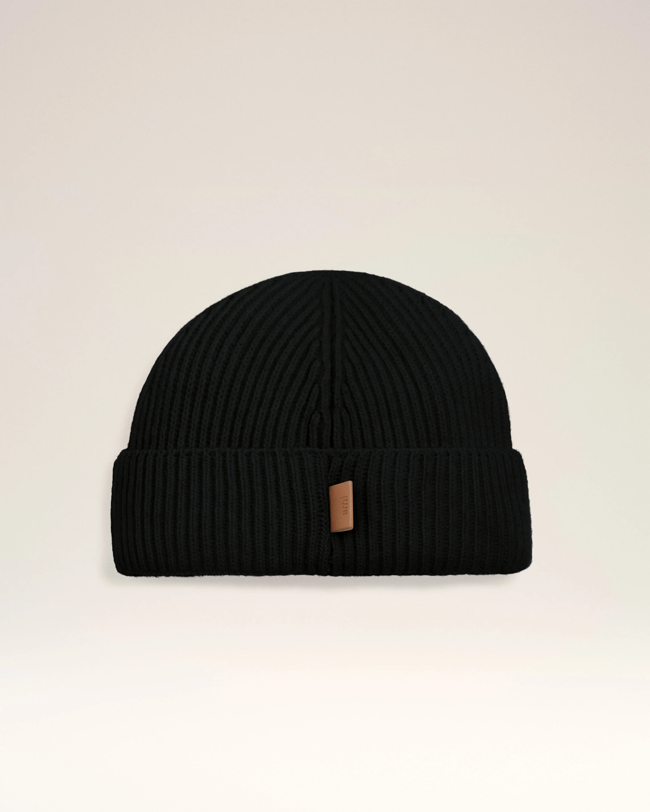 Bonnet Noir Etiquette Cuir Ami en Laine - Image 10