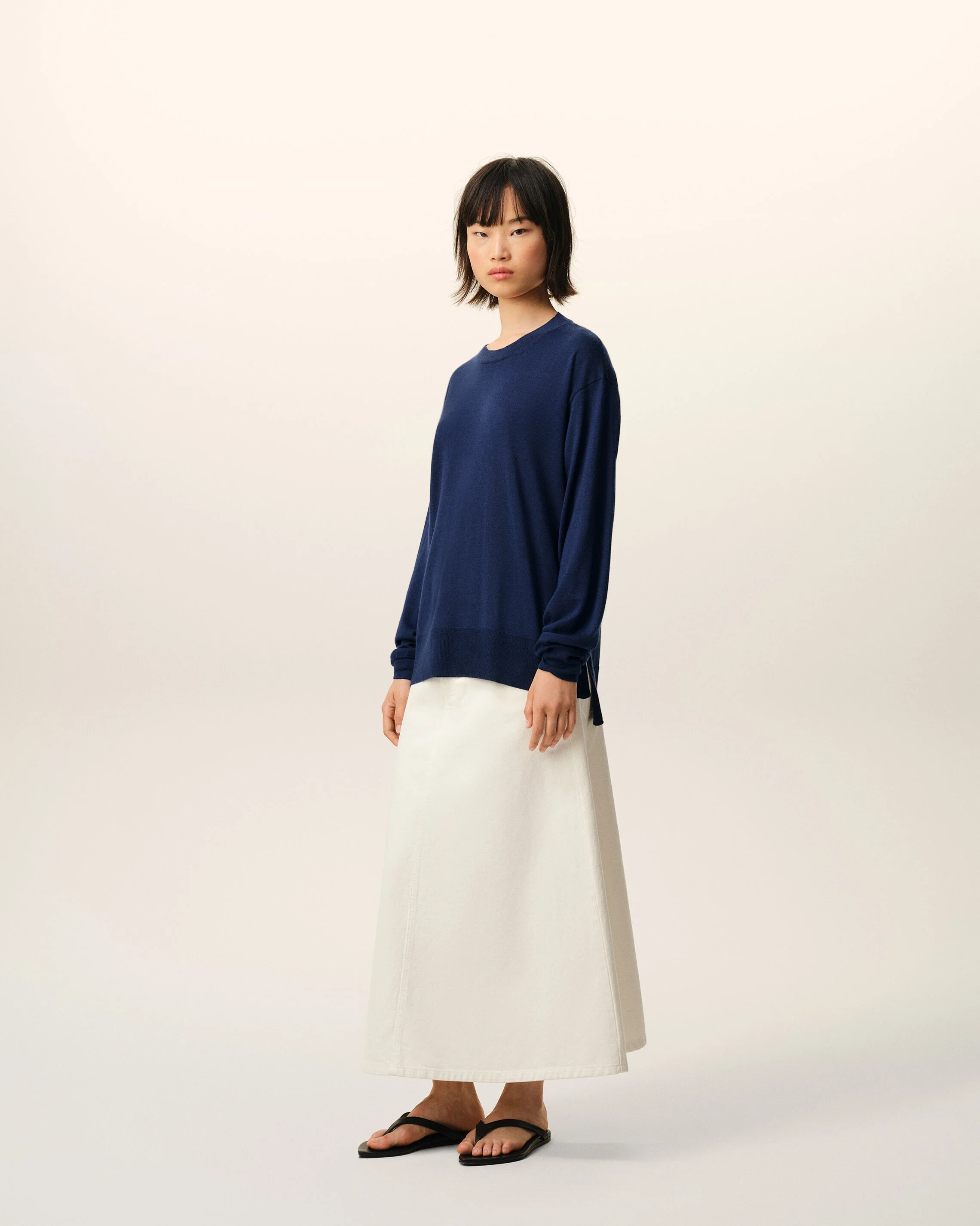 Pull Bleu Col Rond Ami De Coeur en Laine Fine - Image 12