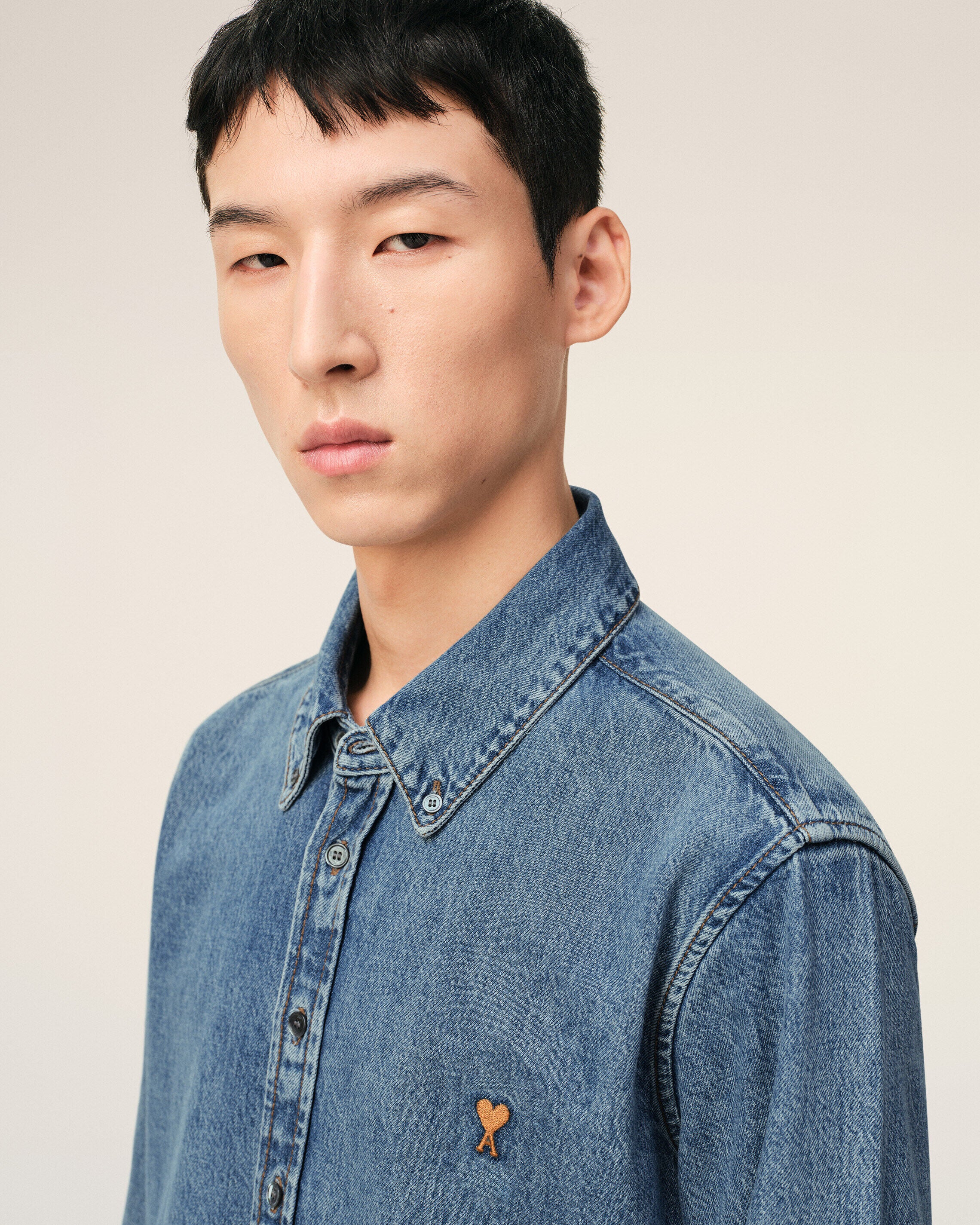 Chemise bleue en denim Ami De Coeur - Image 4