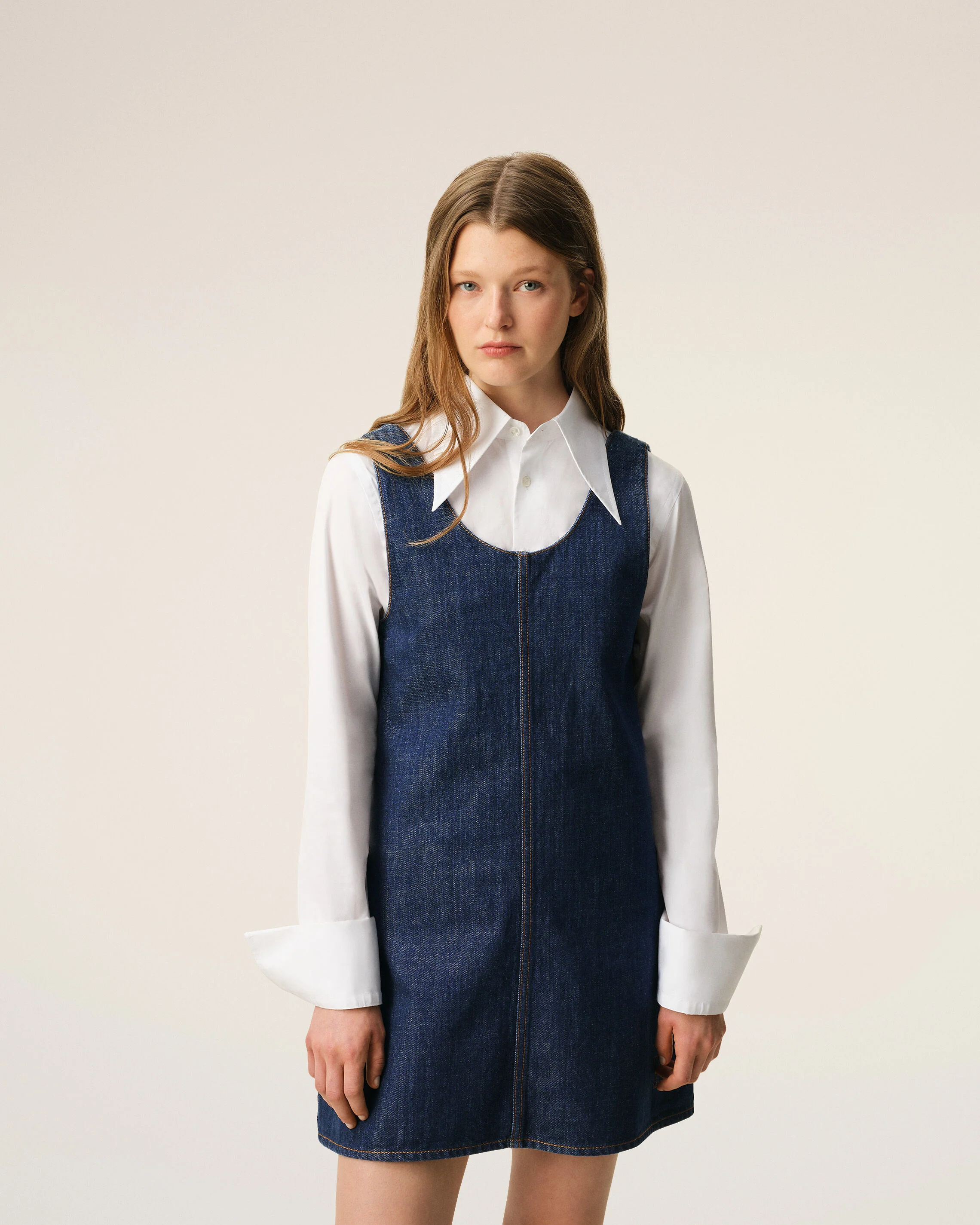 Robe Courte A Bretelles Bleue en Coton - Image 3