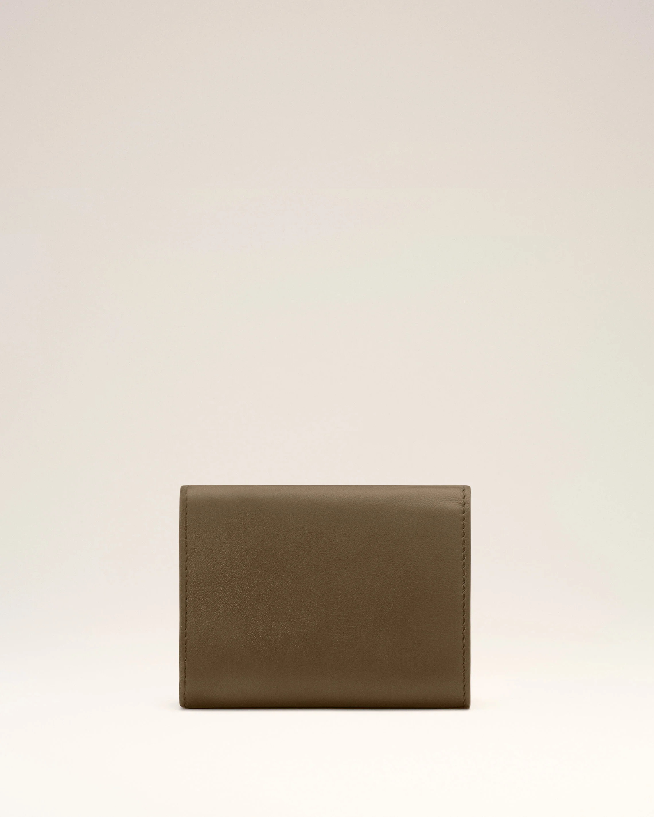 Portefeuille Ă triple volet marron en cuir de vachette Ami de Coeur - Image 2
