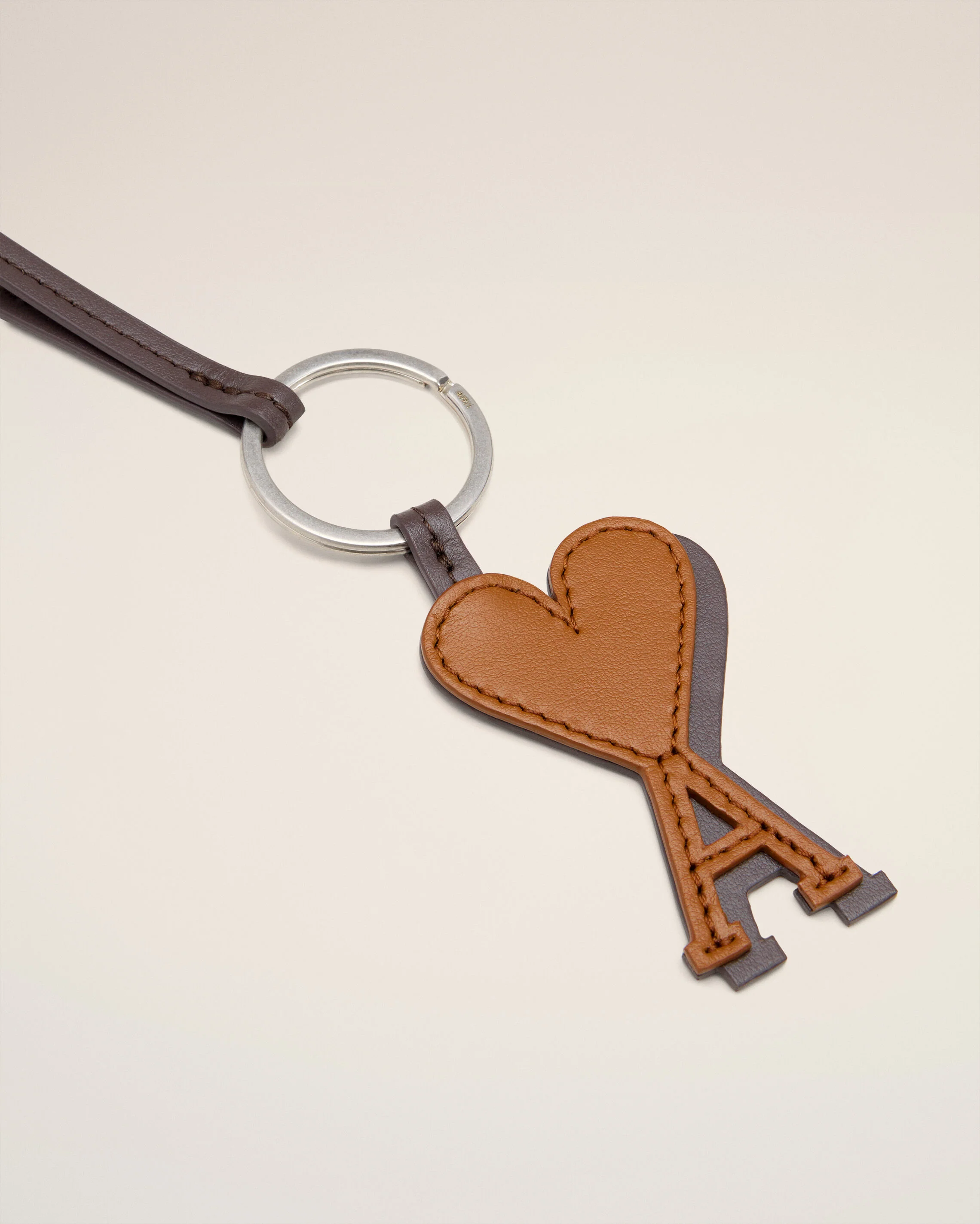 Porte Clés Noir Marron De Coeur En Cuir Lisse - Image 2