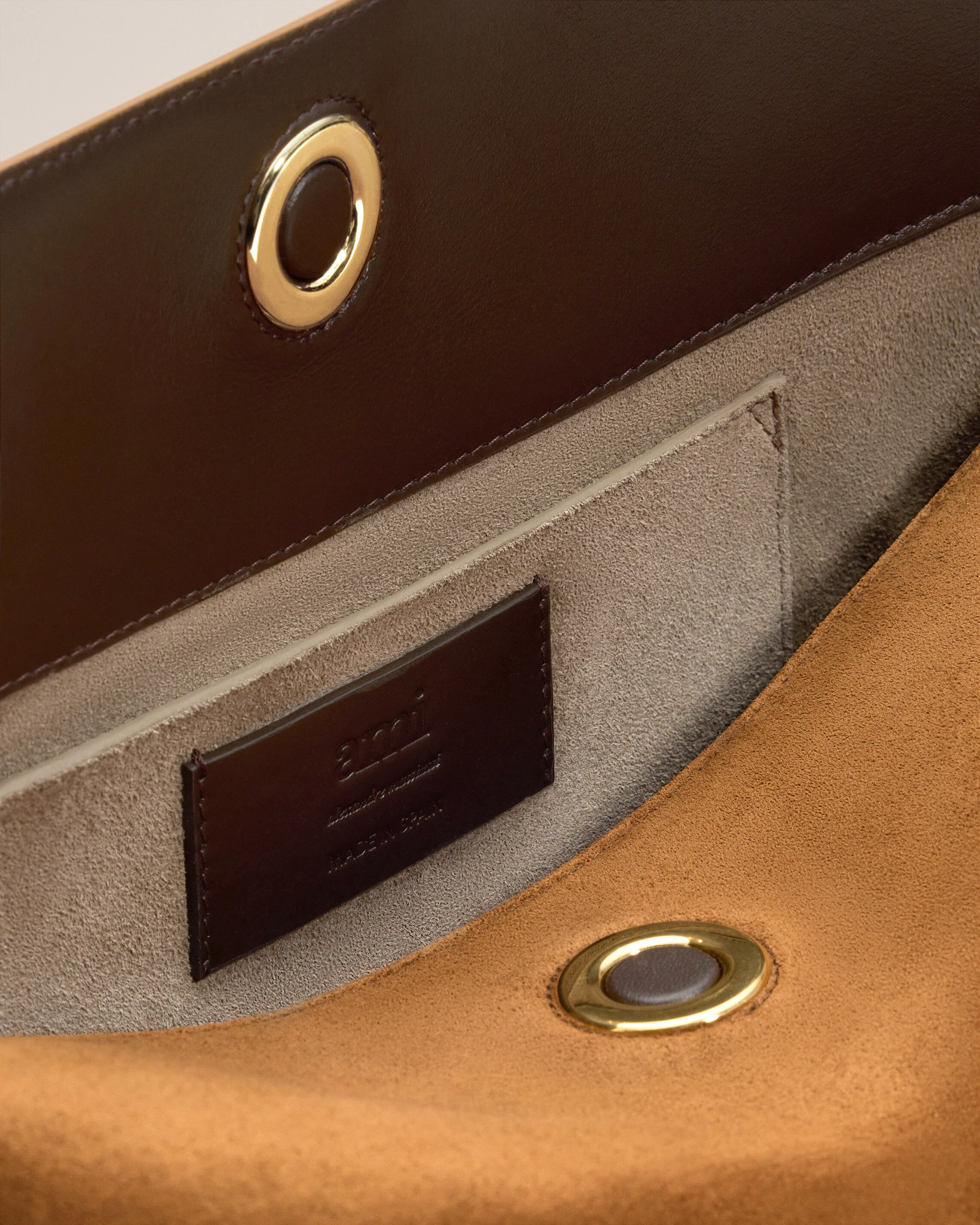Sac Marron Carrousel Moyen En Cuir Velours - Image 7