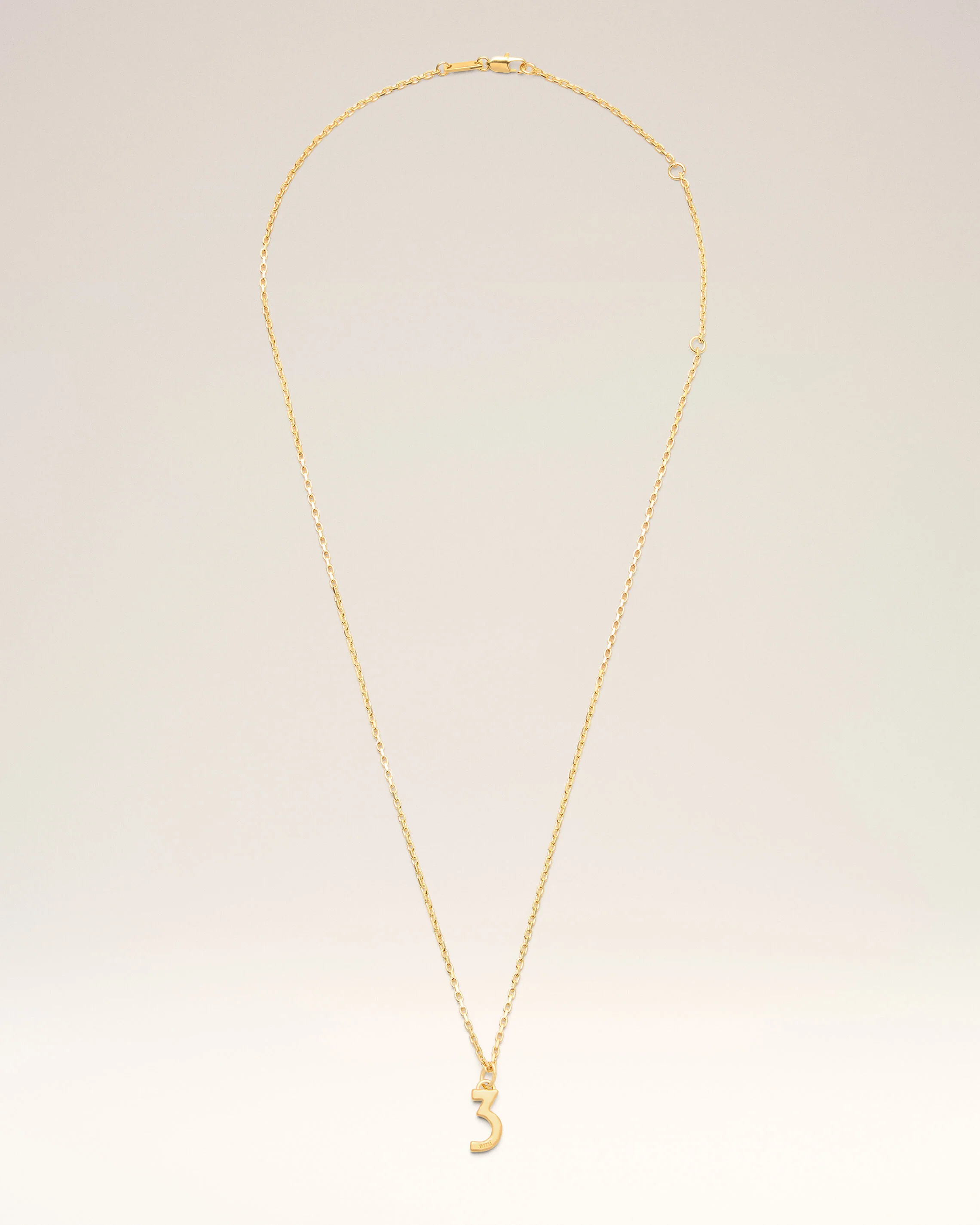 Collier Martelé Doré Pendentif "3" en Laiton - Image 5