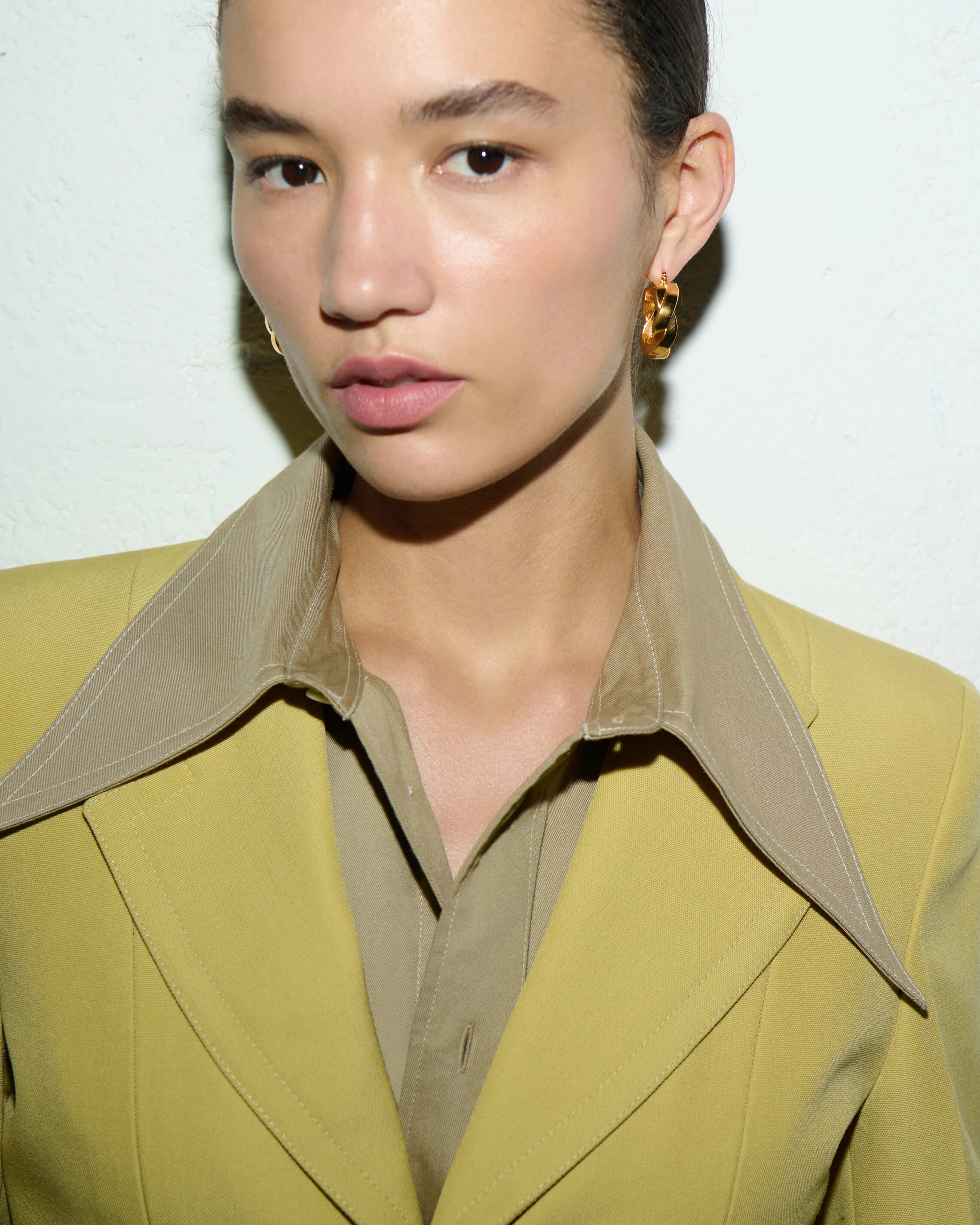 Boucles d'Oreilles Tresse Dorées en Laiton - Image 9