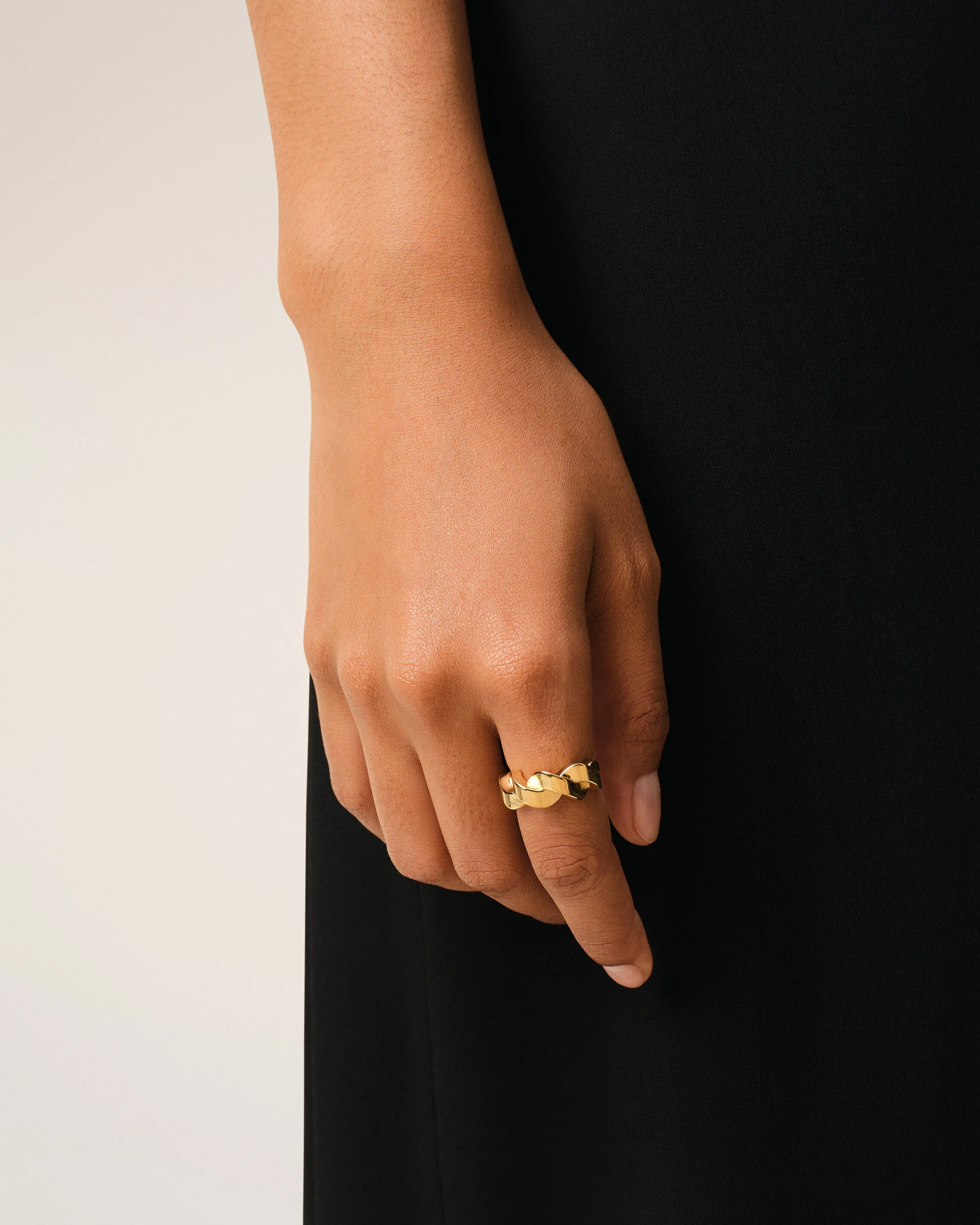 Bague Tresse Dorée en Laiton - Image 6