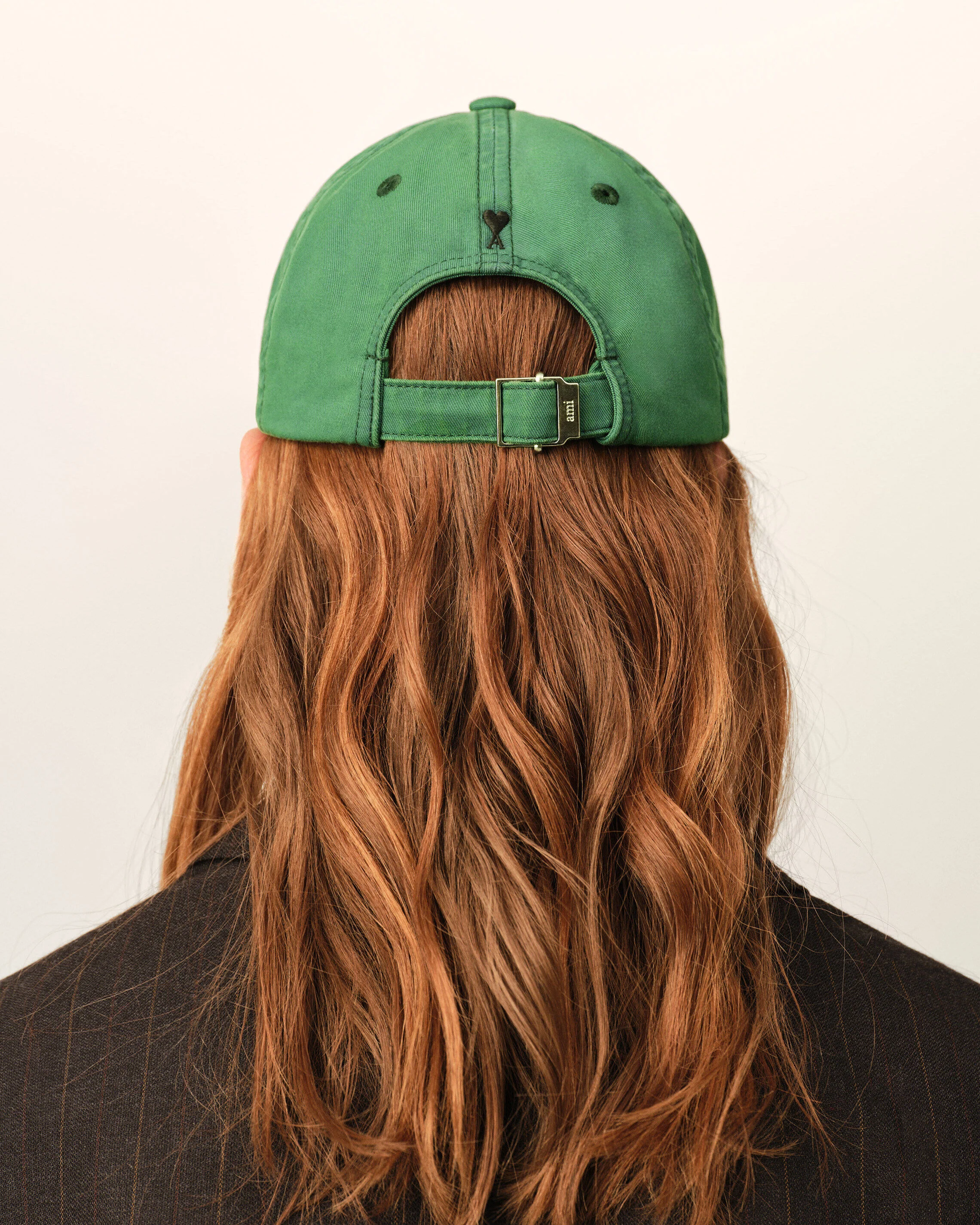 Casquette verte en coton "Don't forget to love" - Image 12