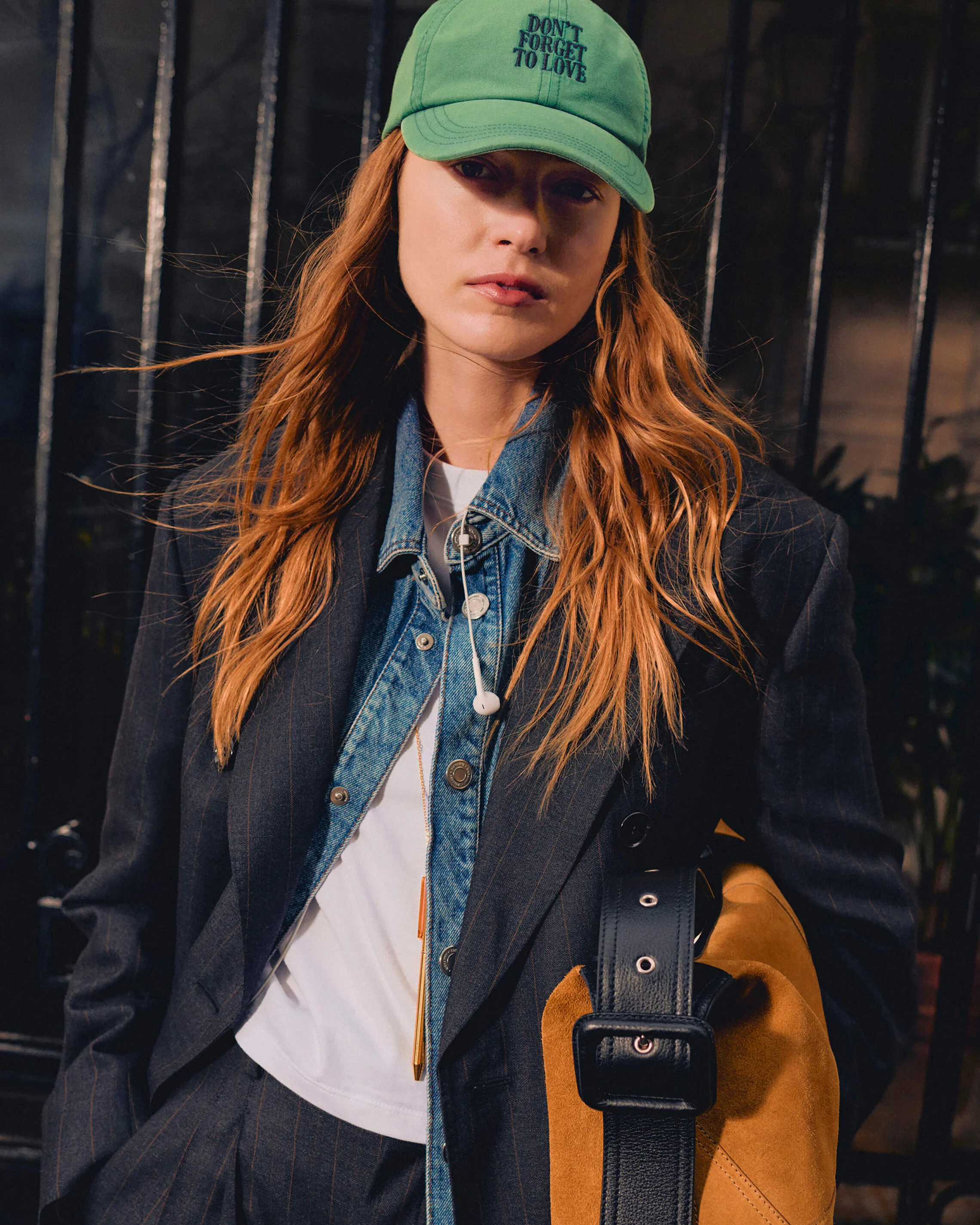 Casquette verte en coton "Don't forget to love" - Image 13