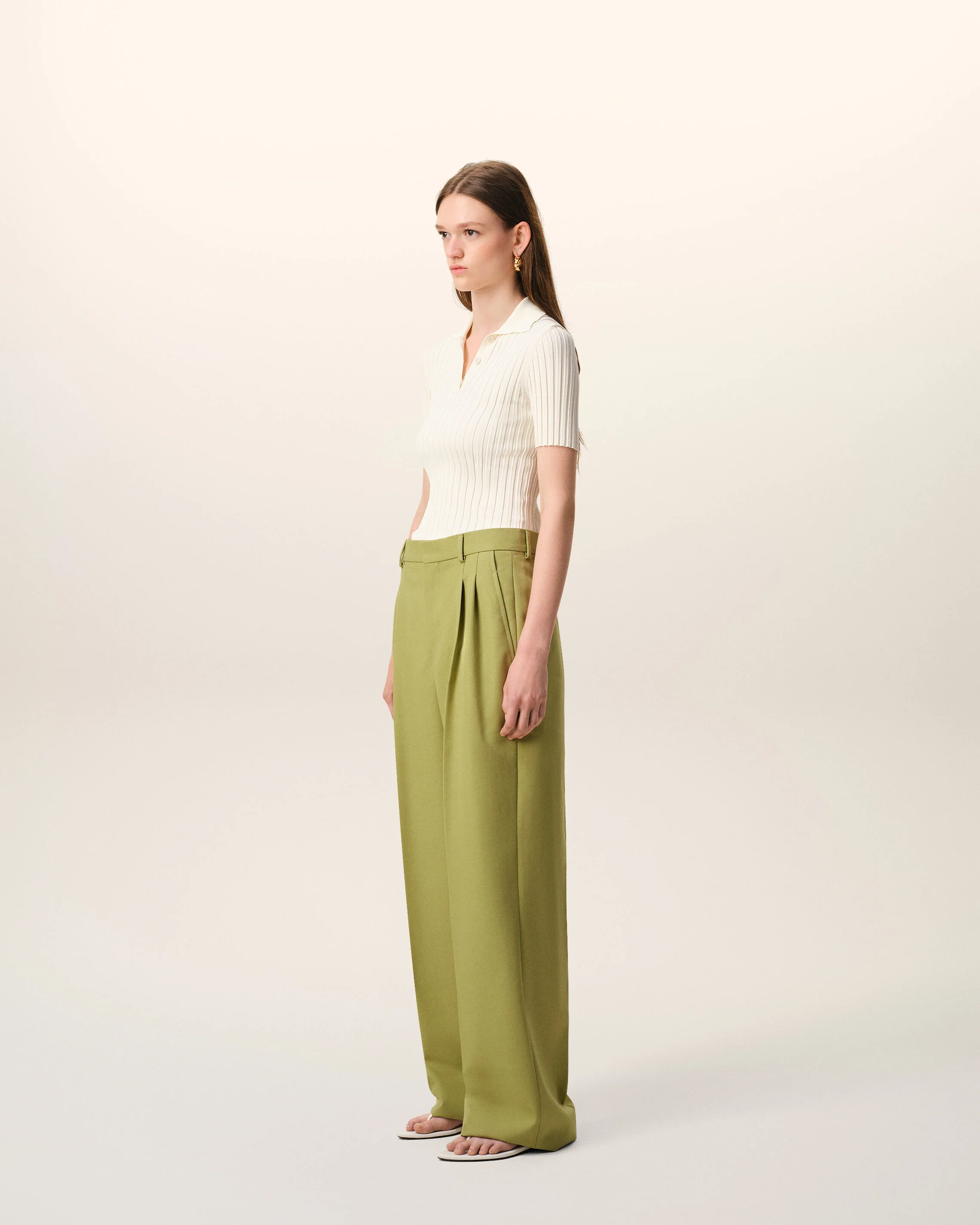 Pantalon Large Vert Taille Basse en Laine Vierge - Image 6
