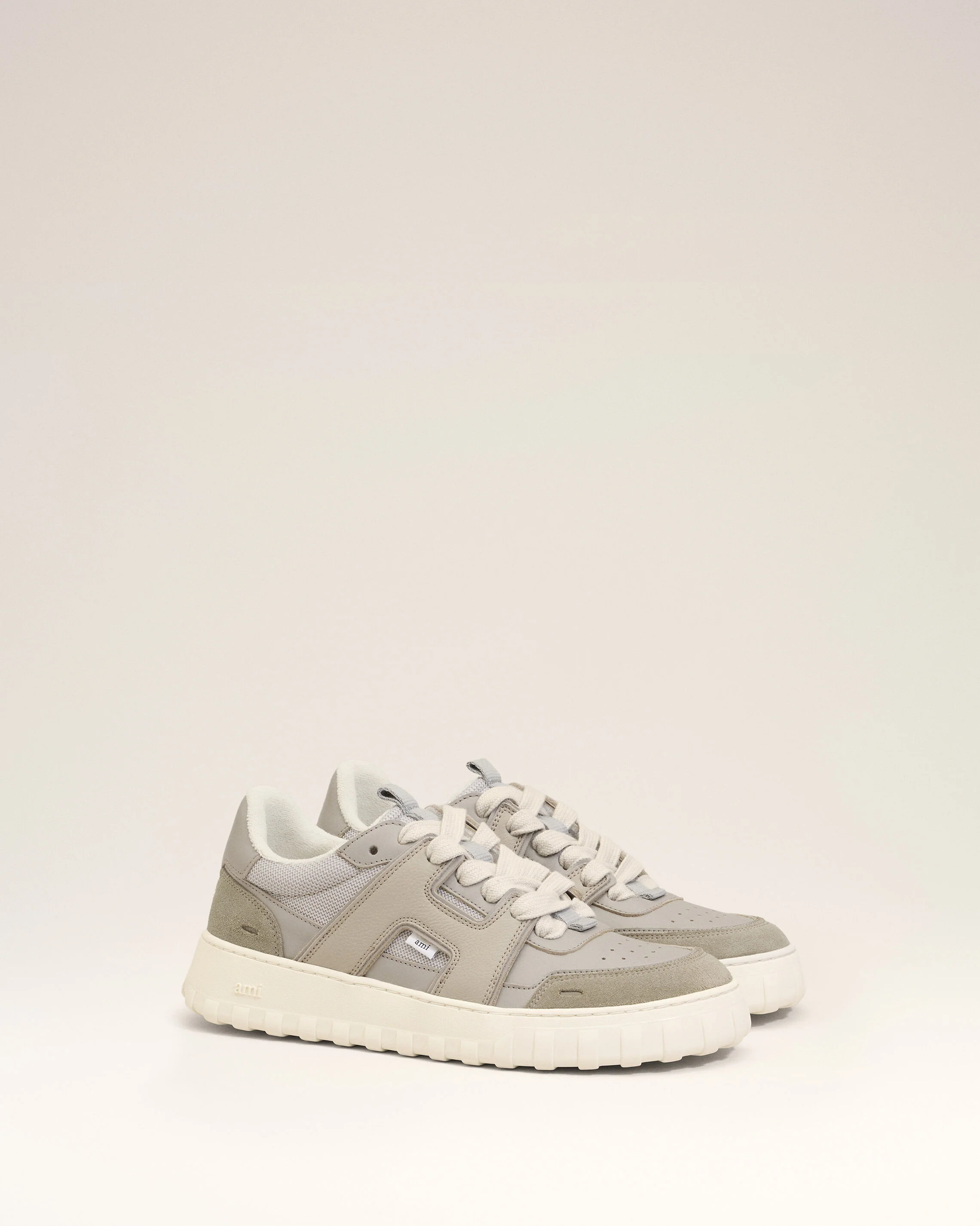 Sneakers A Walk grises en Cuir De Vachette - Image 3