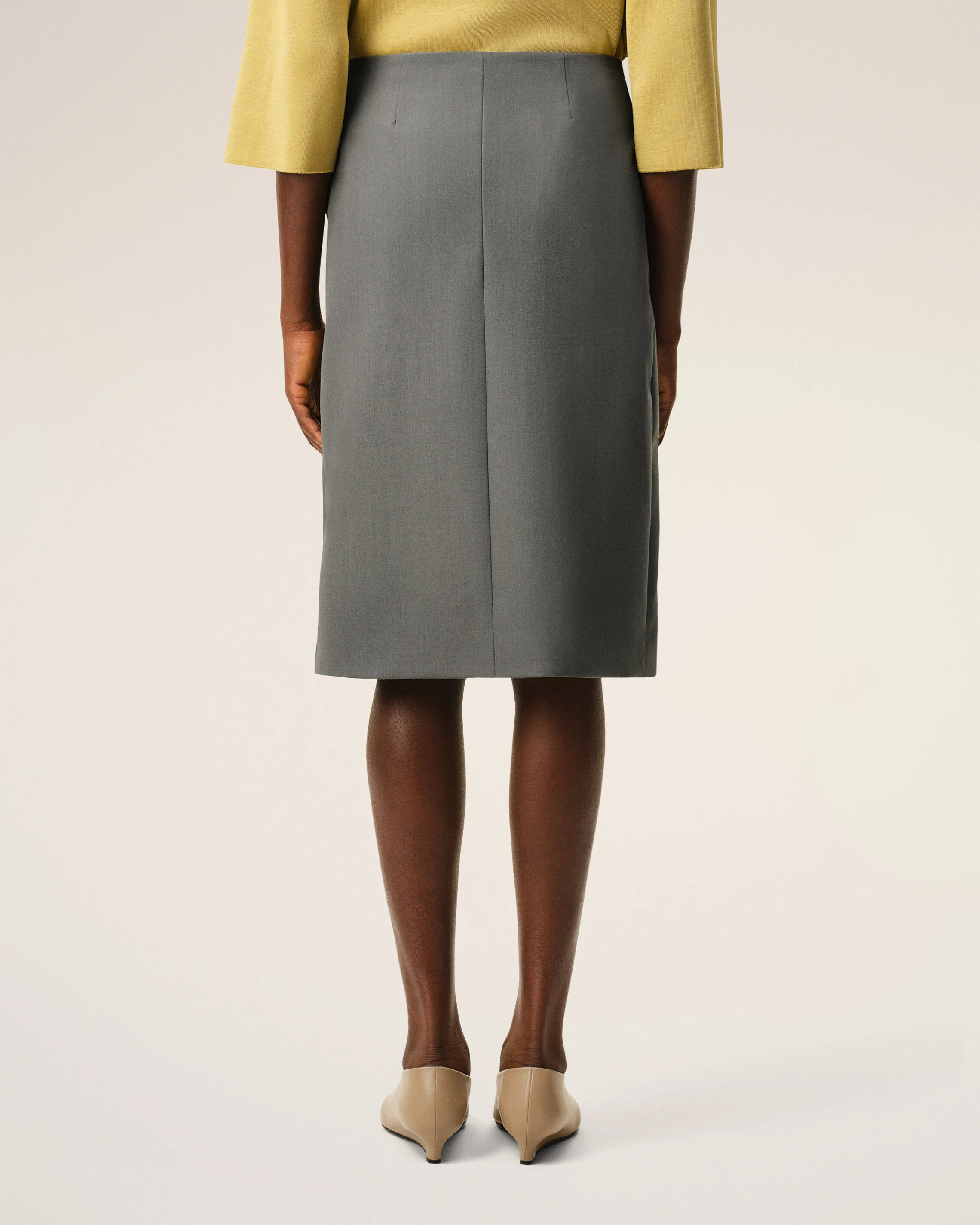 Jupe Midi Ceinture A Grosse Boucle Grise en Laine Vierge - Image 4