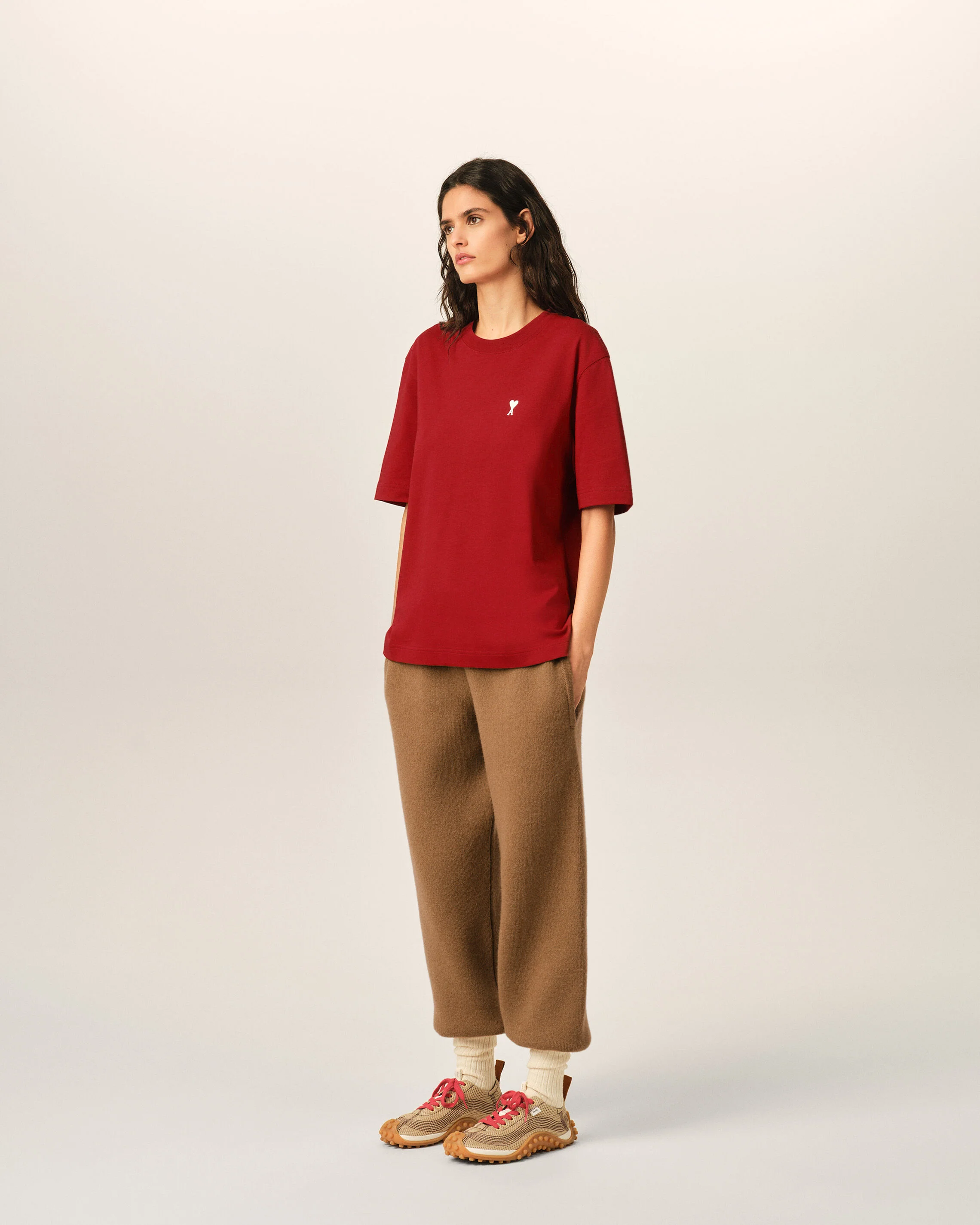 T-shirt rouge imprimé en coton "Place des Victoires" - Image 14
