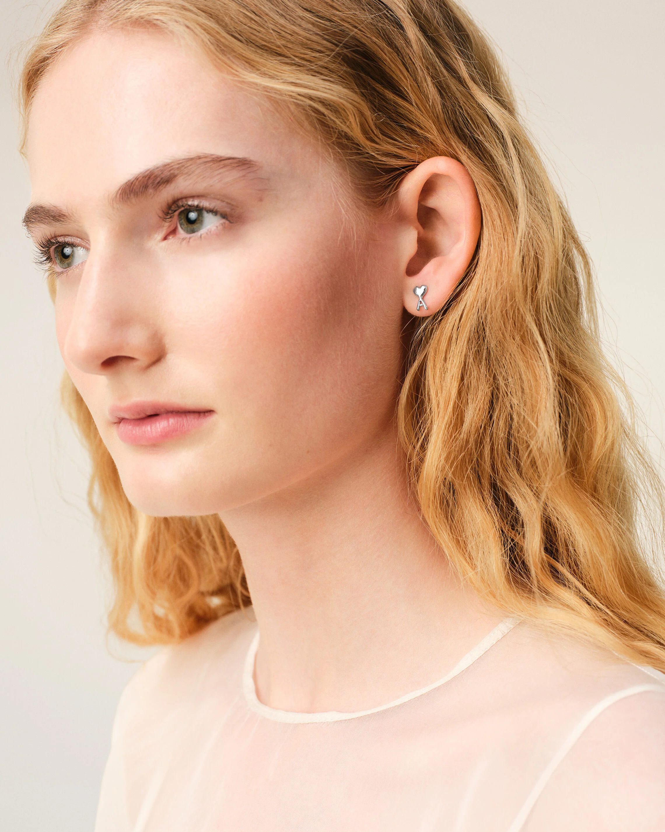 Boucles d'Oreilles Martelées Argentées Ami De Coeur en Laiton - Image 6
