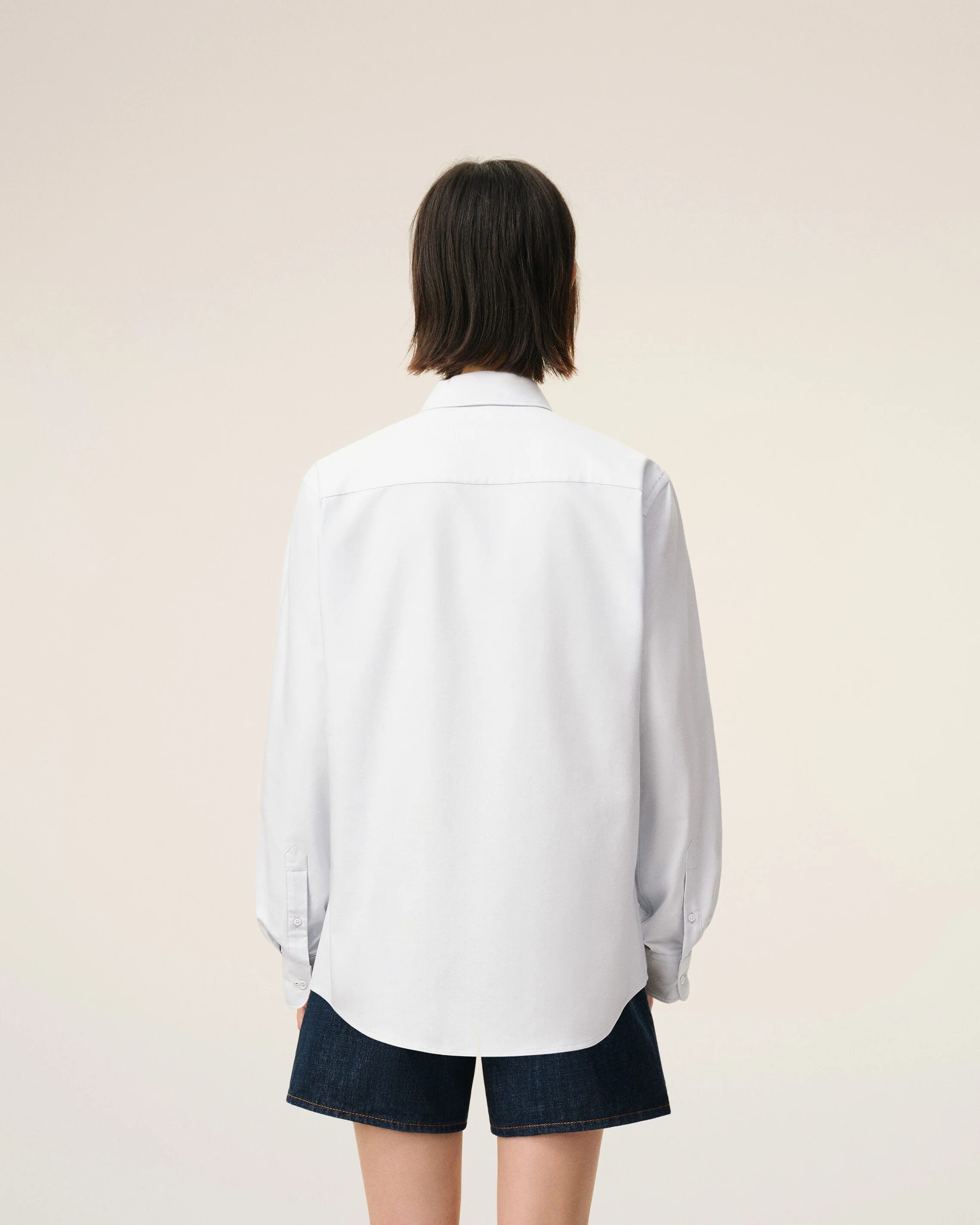 Chemise blanche en coton Ami de Coeur - Image 11
