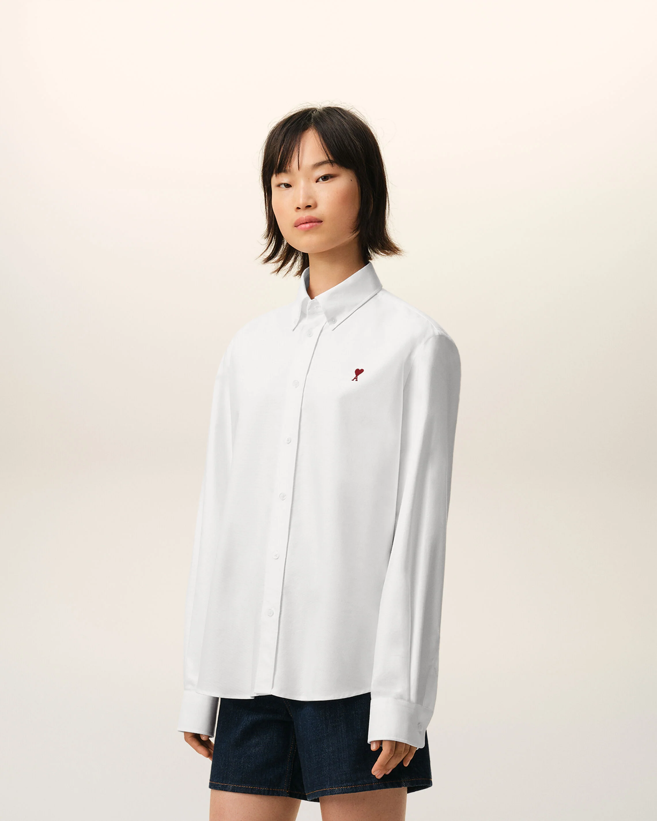 Chemise blanche en coton Ami de Coeur - Image 12