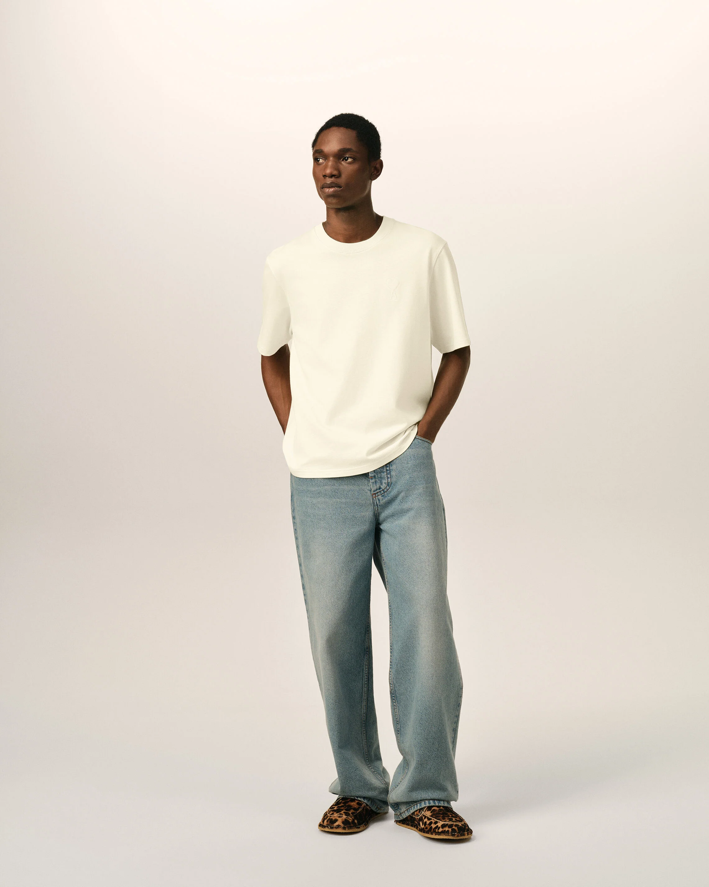 T-shirt blanc en coton Ami de Coeur embossé - Image 3
