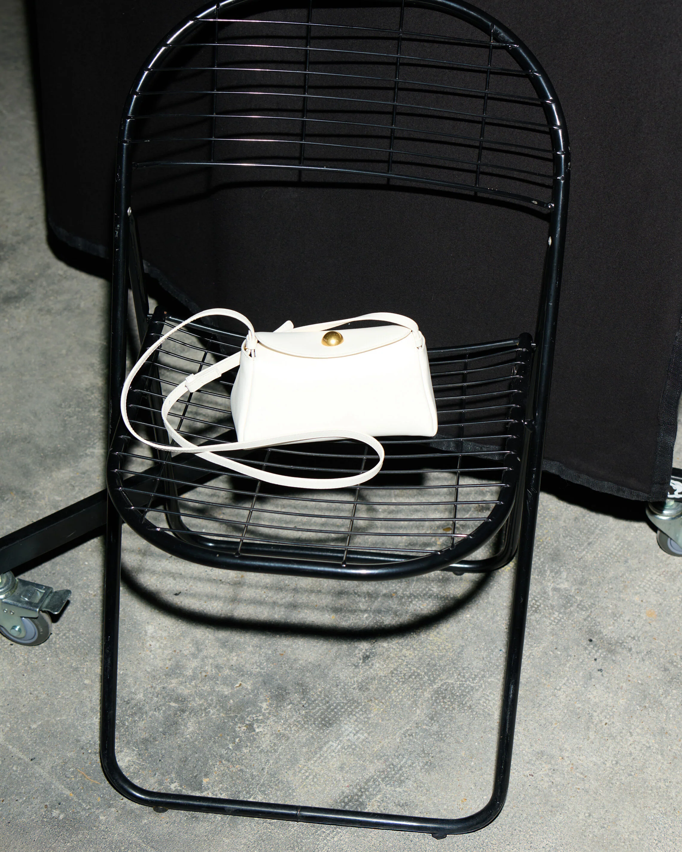 Mini Sac Carrousel Blanc en Cuir De Veau - Image 9