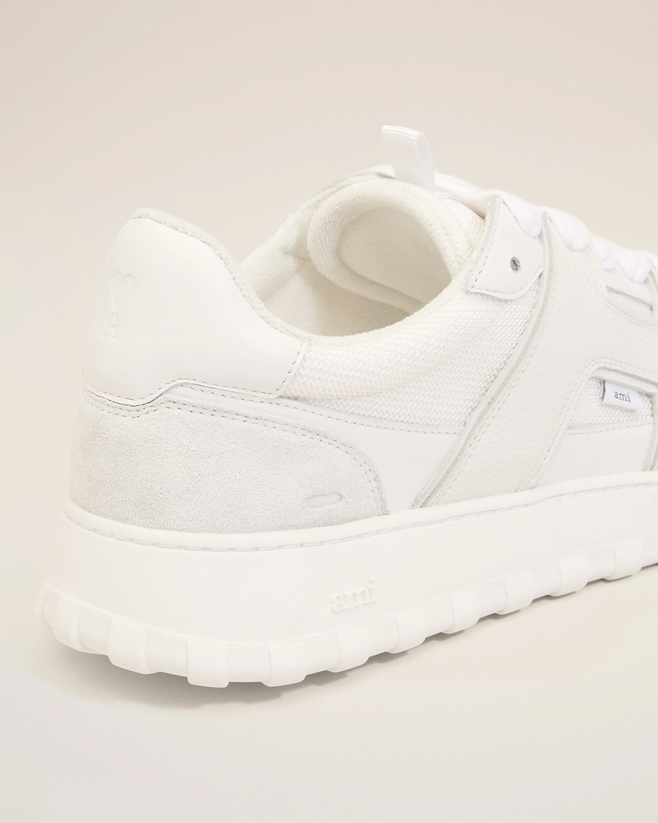 Sneakers A Walk Blanches en Cuir De Vachette - Image 5