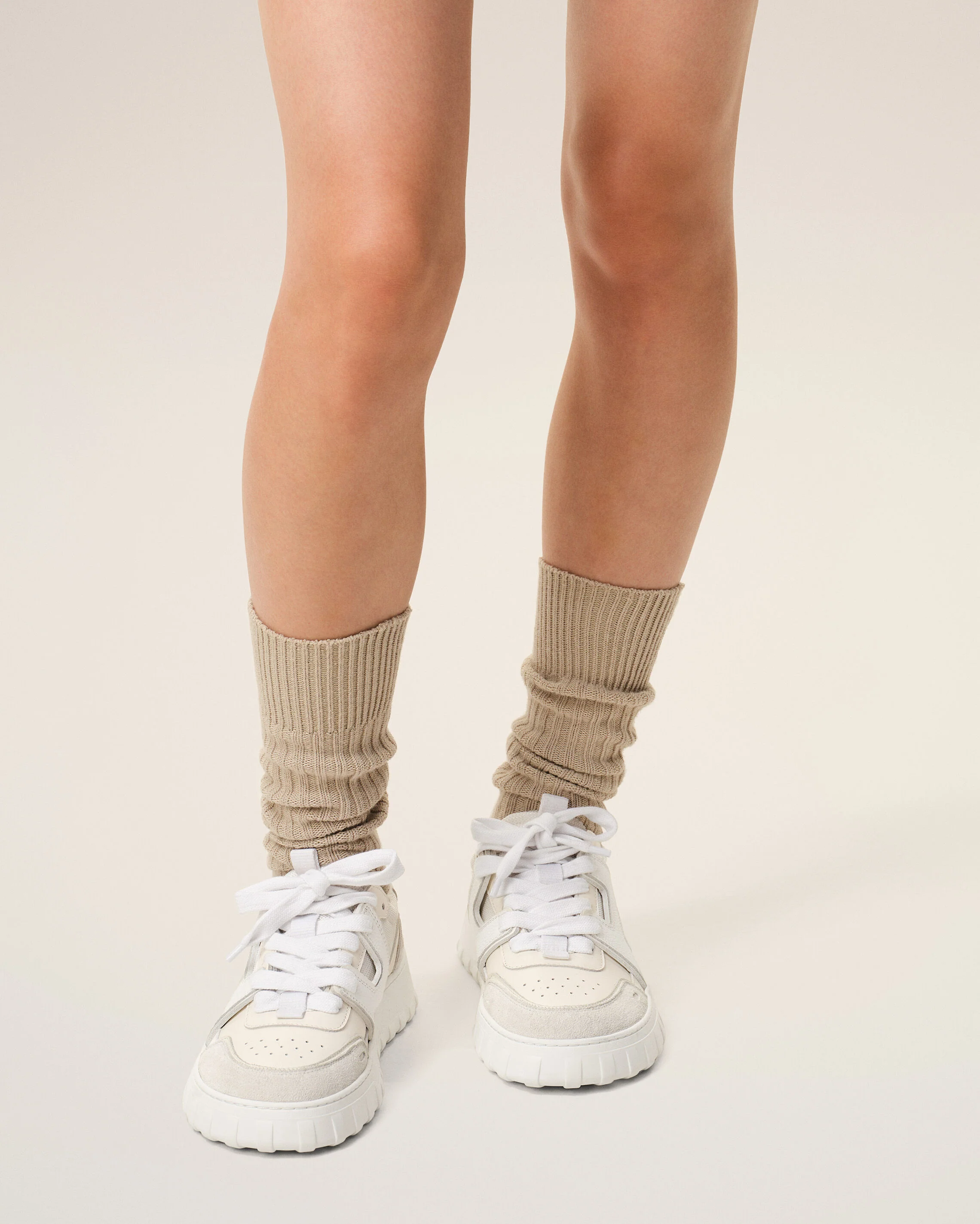 Sneakers A Walk Blanches en Cuir De Vachette - Image 7