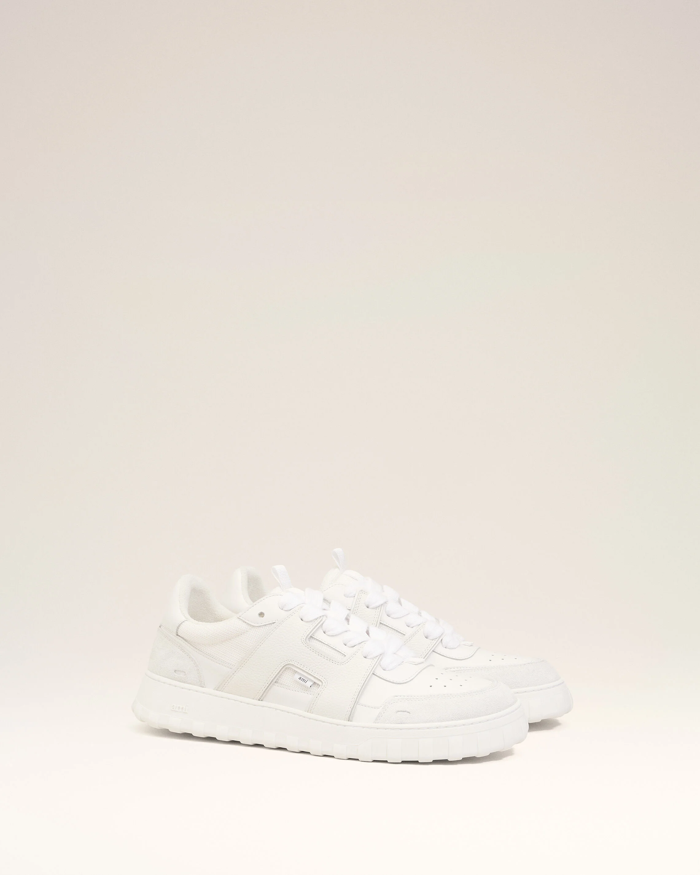 Sneakers A Walk Blanches en Cuir De Vachette - Image 8
