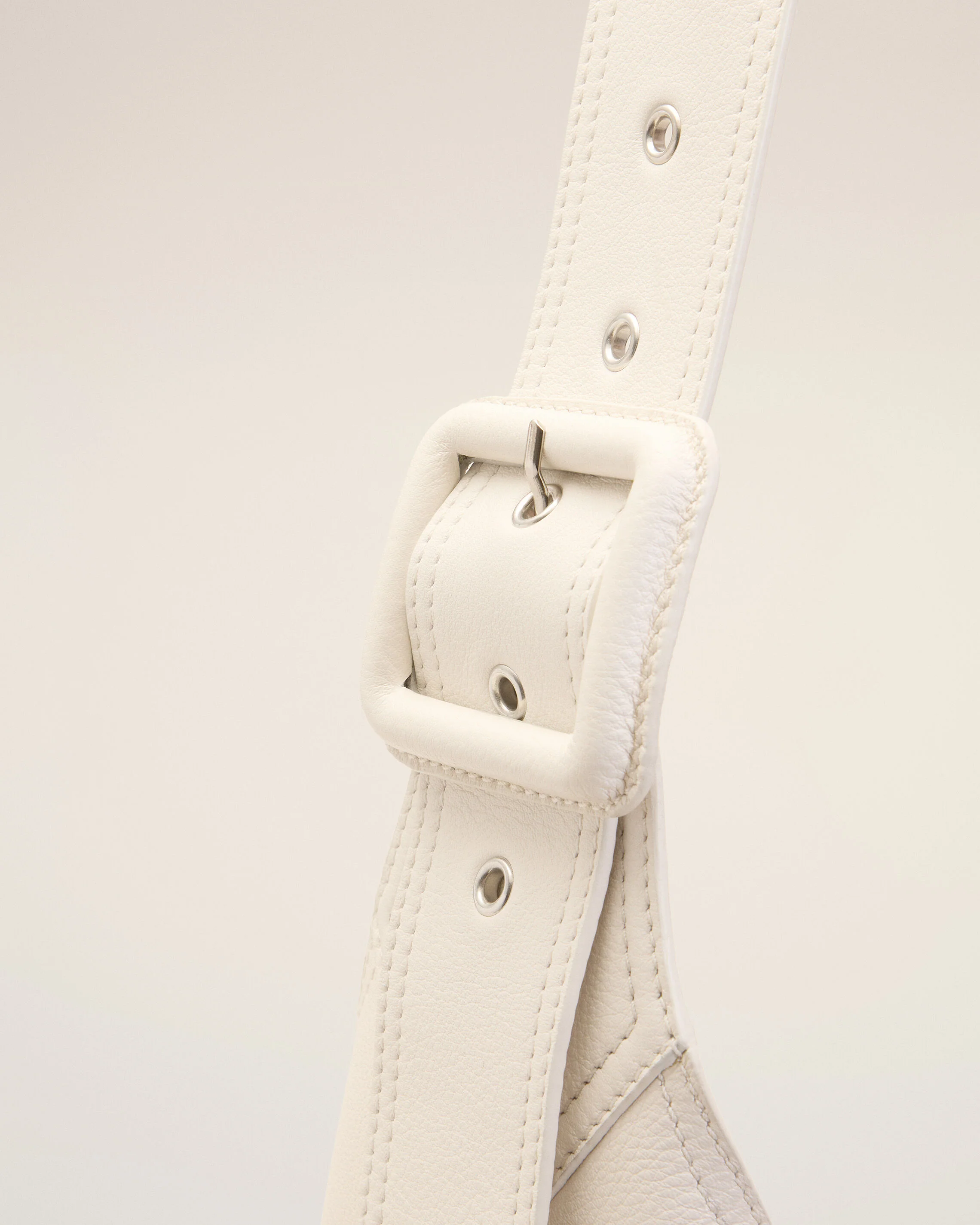 Sac Porte Croisé Etienne Blanc en Cuir De Taurillon - Image 12