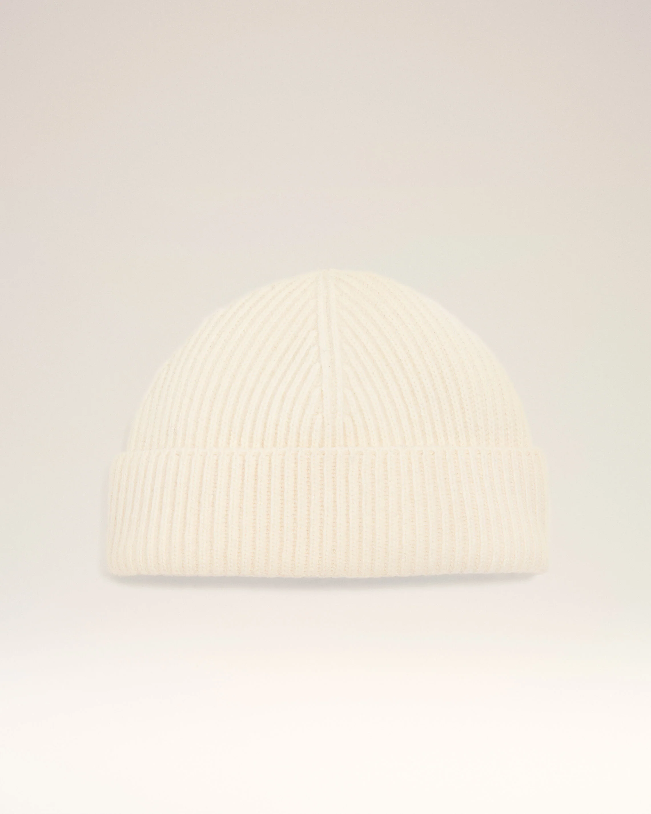 Bonnet Blanc Etiquette Cuir Ami en Laine - Image 7