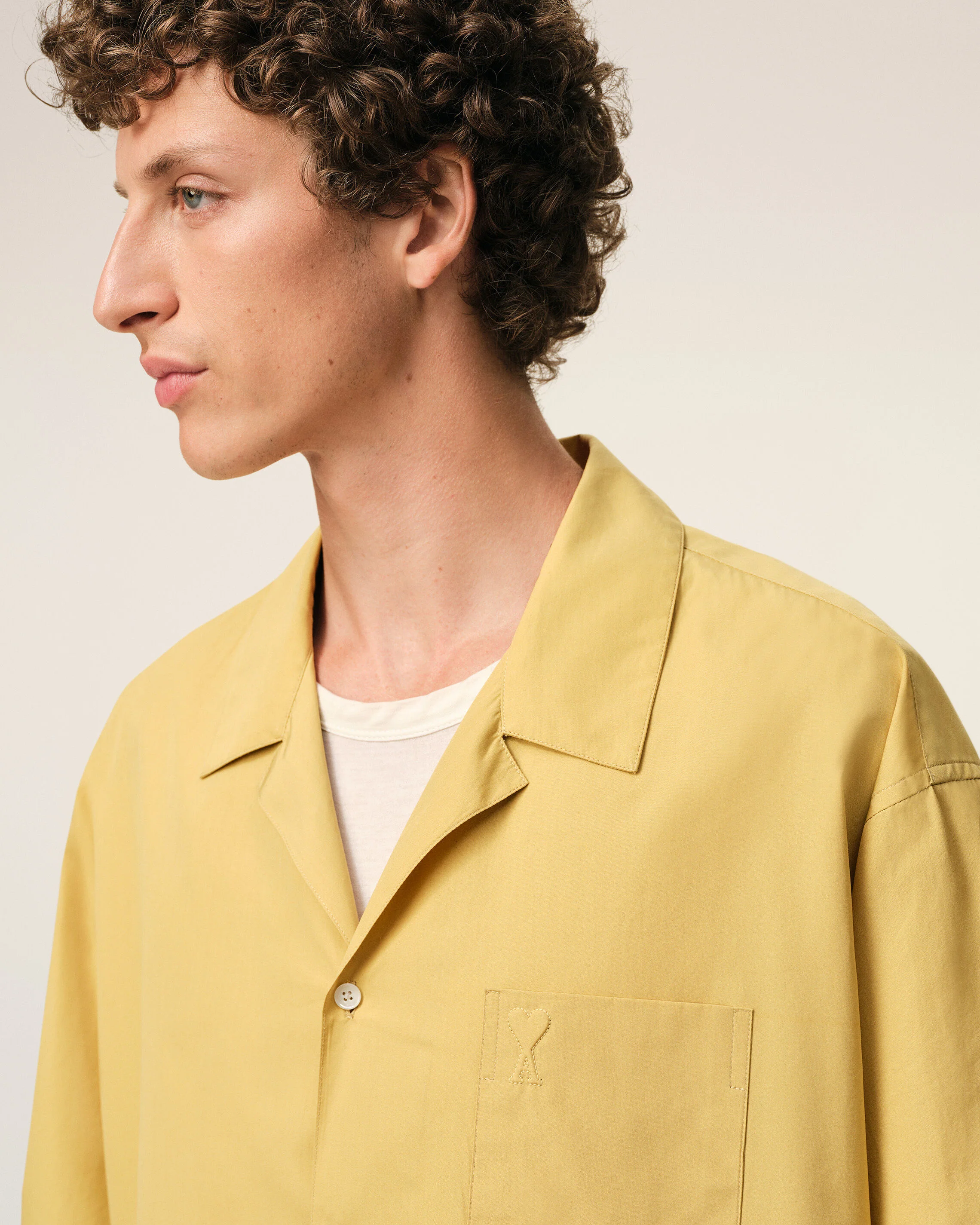 Chemise Boxy jaune Manches Courtes Col Requin en Coton - Image 4