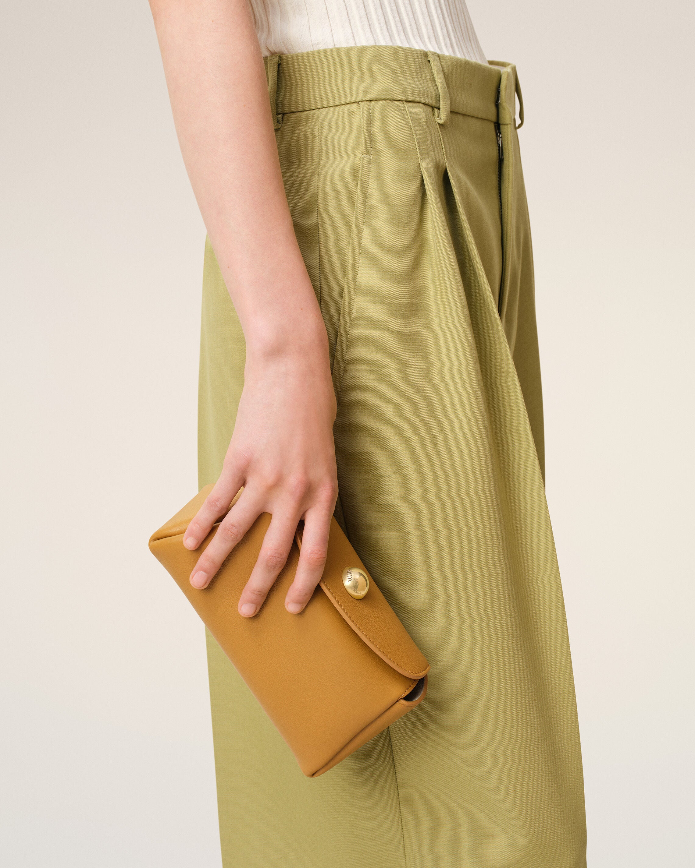 Mini Sac Carrousel Jaune en Cuir De Veau - Image 10